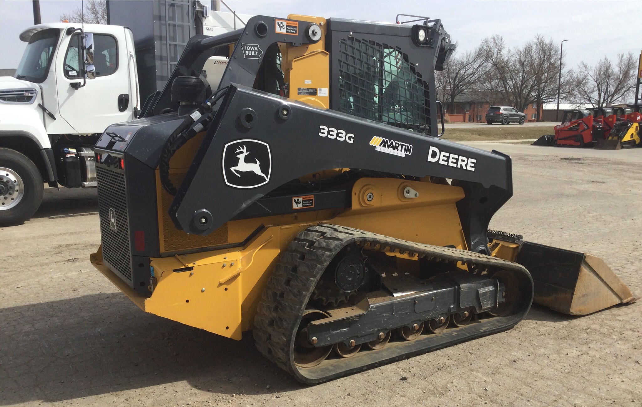 2023 John Deere 333G Image 5