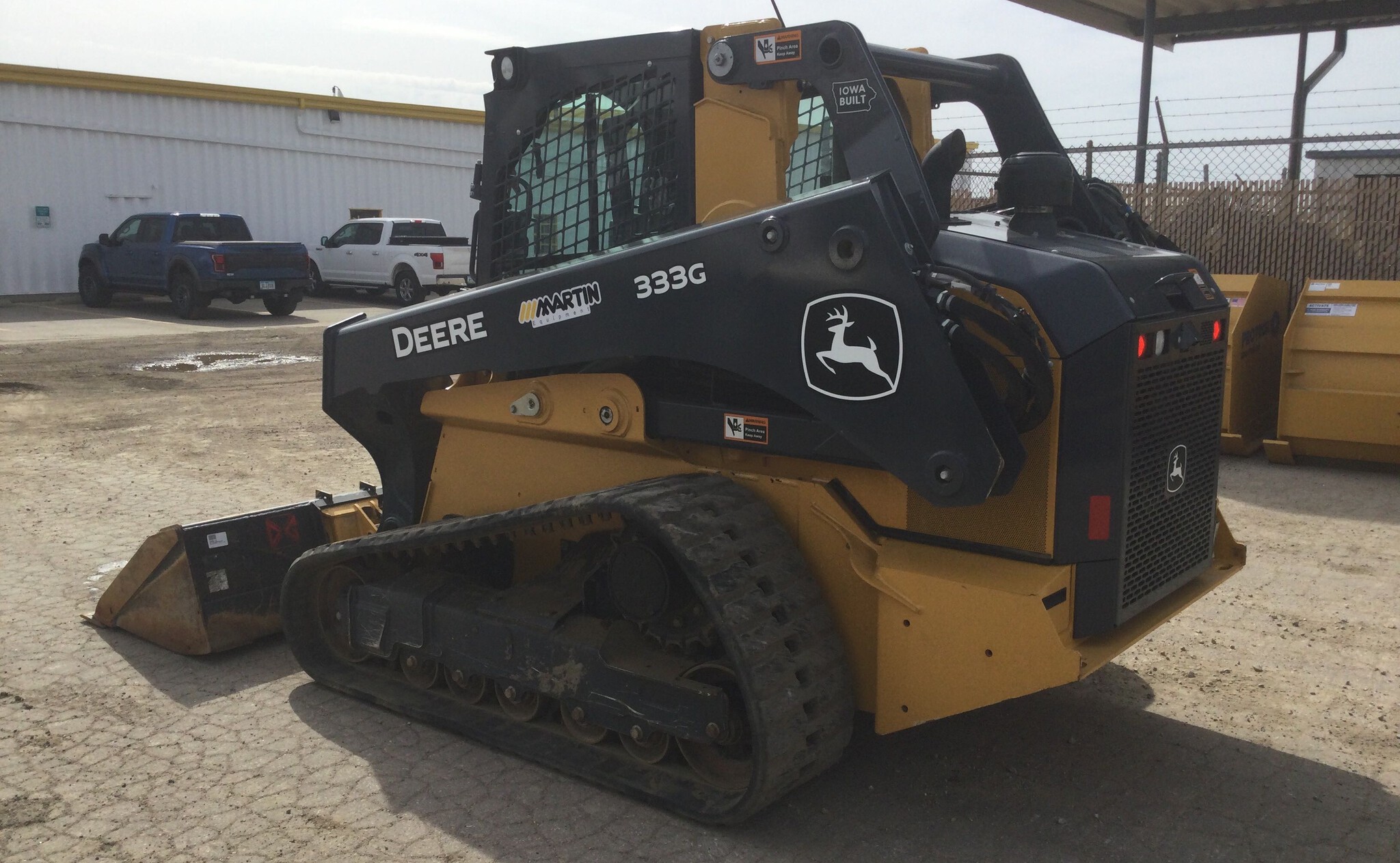 2023 John Deere 333G Image 6