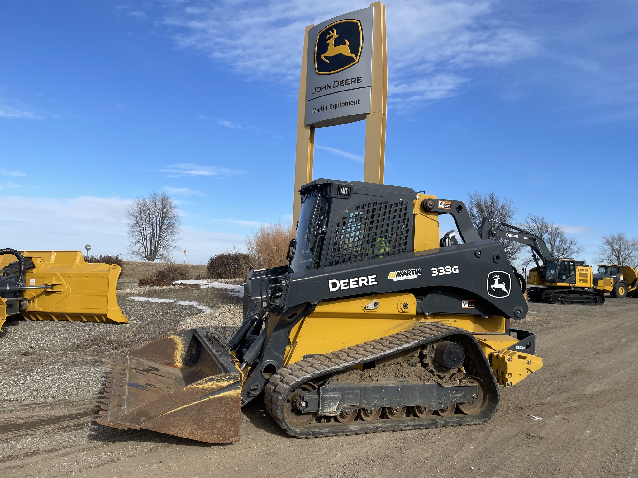 2022 John Deere 333G Image 1