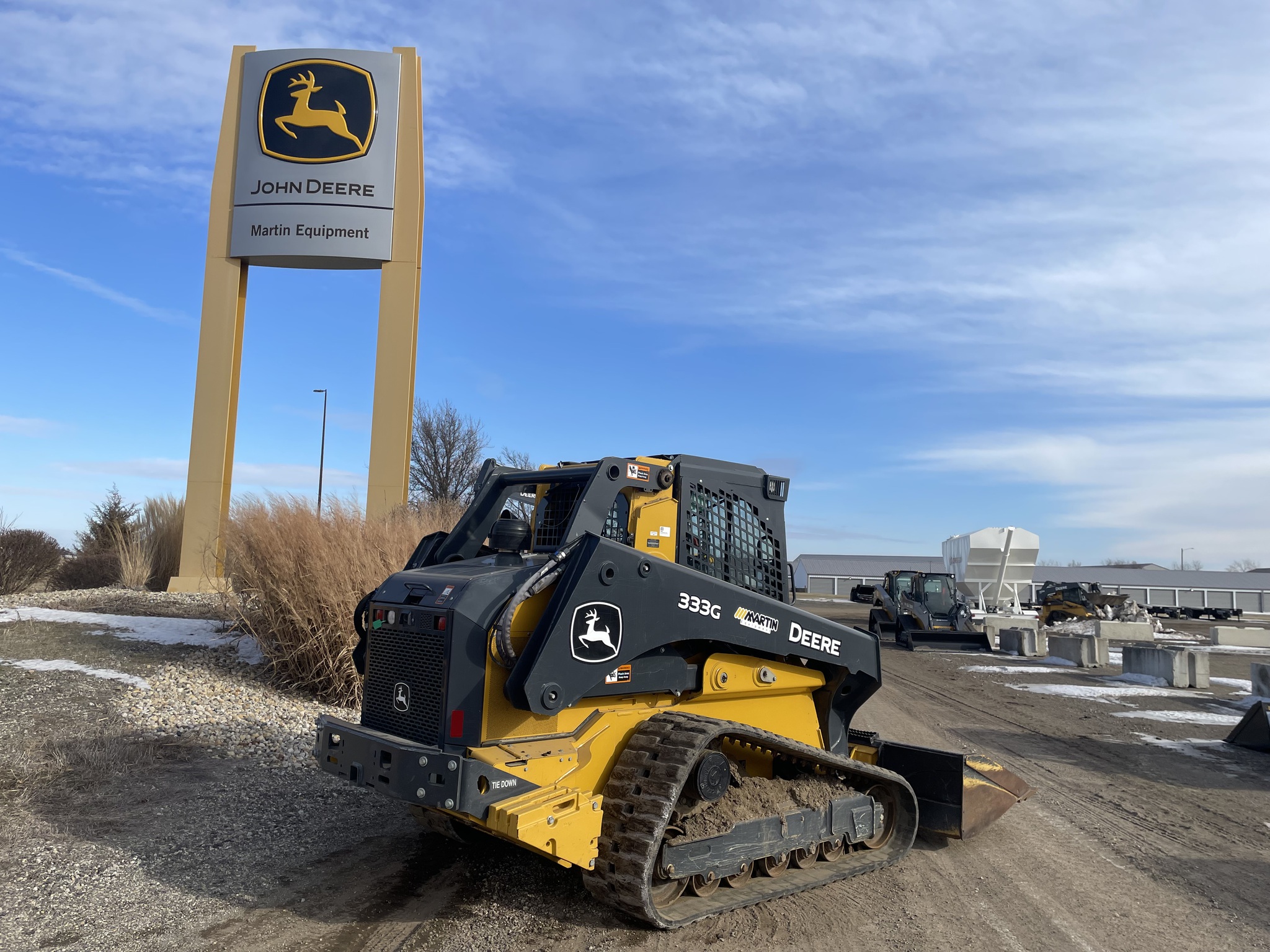 2022 John Deere 333G Image 4