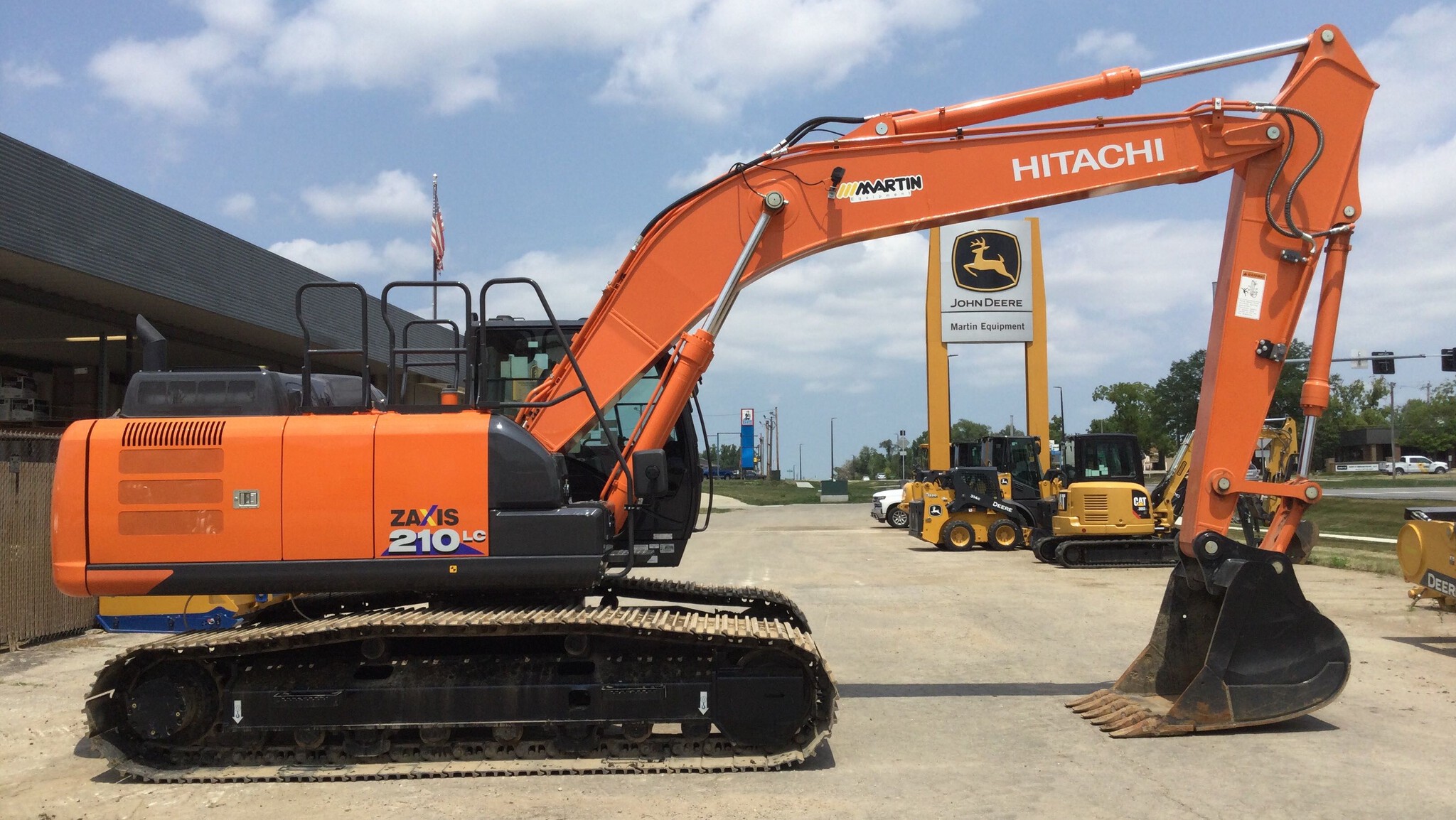 2021 Hitachi ZX210LC-6 Image 1