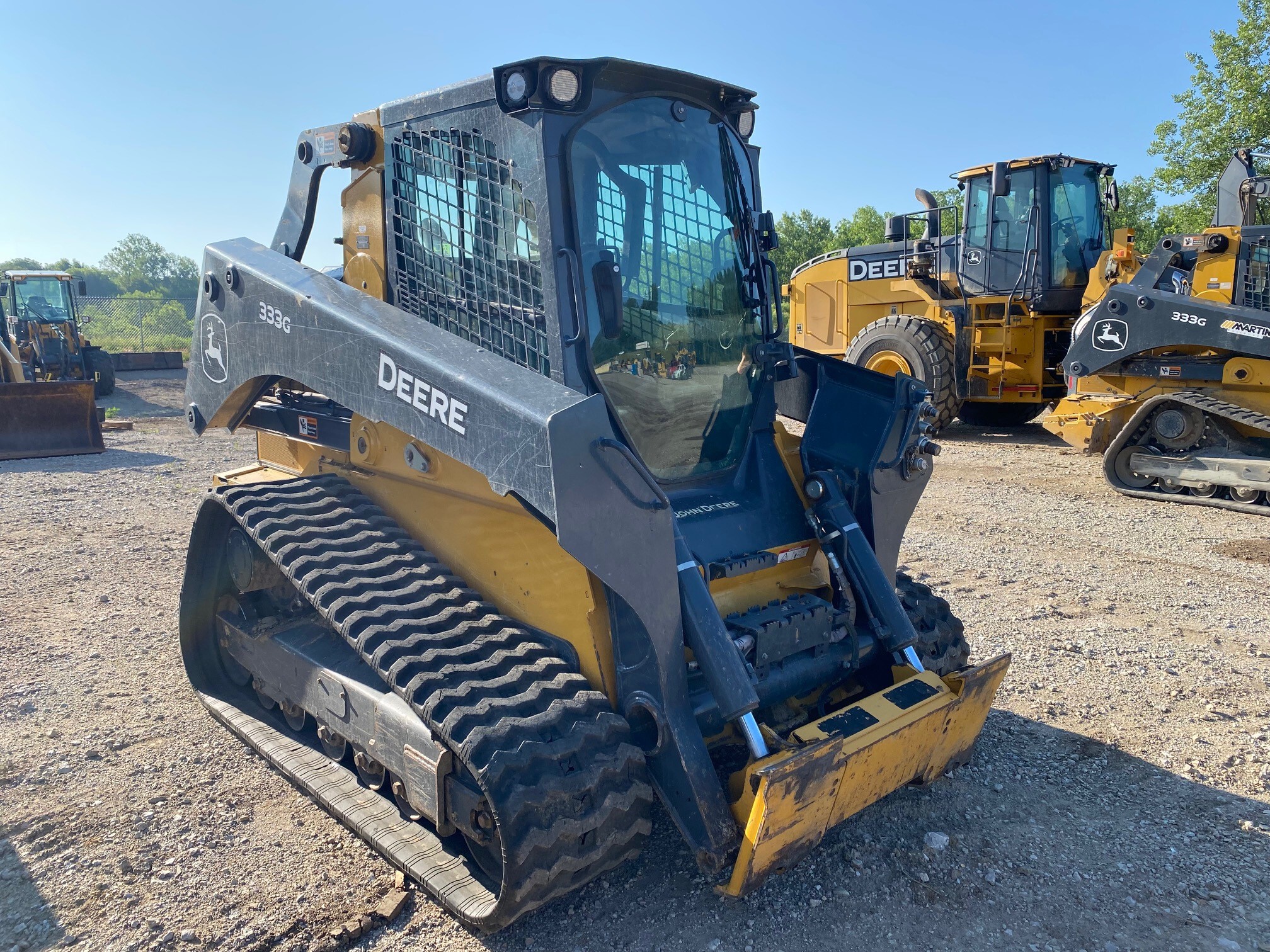2020 John Deere 333G Image 3
