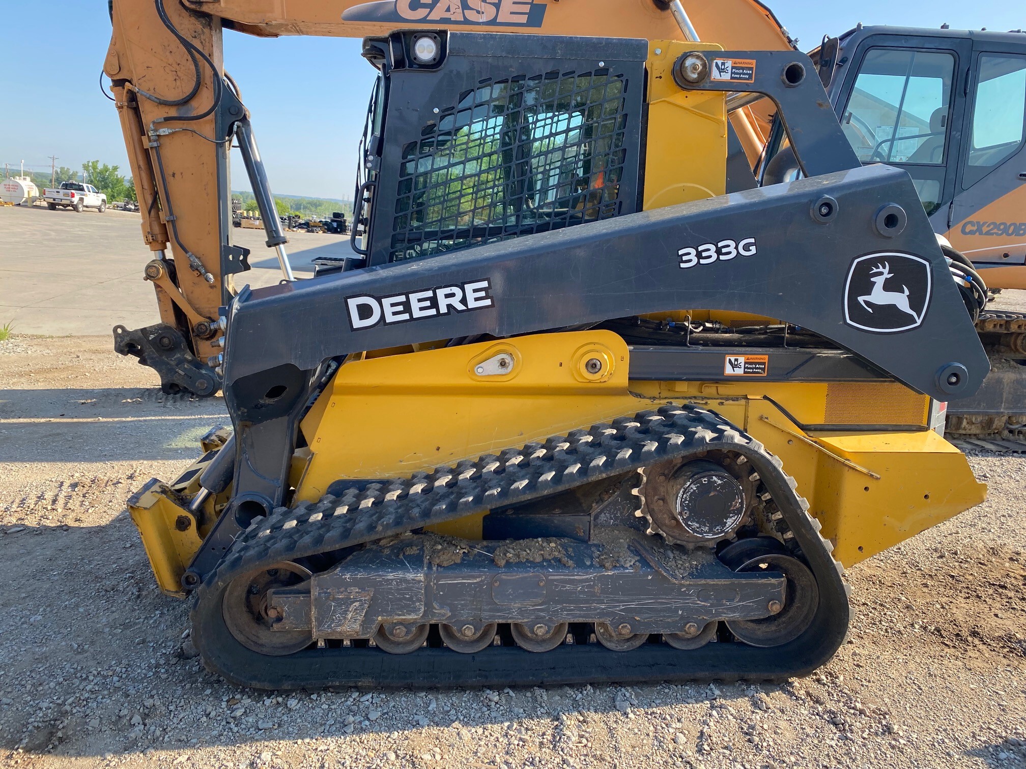 2020 John Deere 333G Image 1