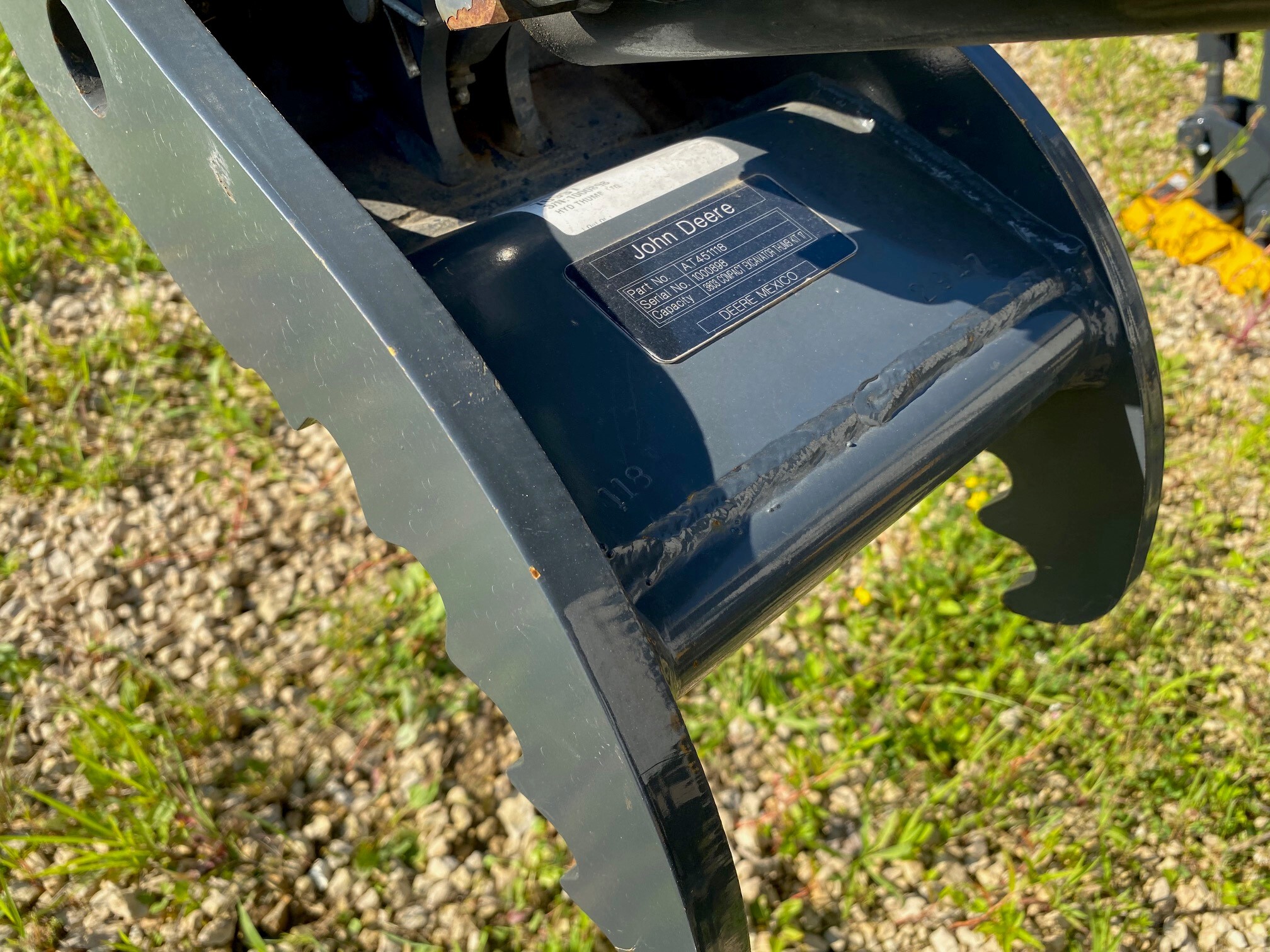 2023 John Deere 17G Image 8