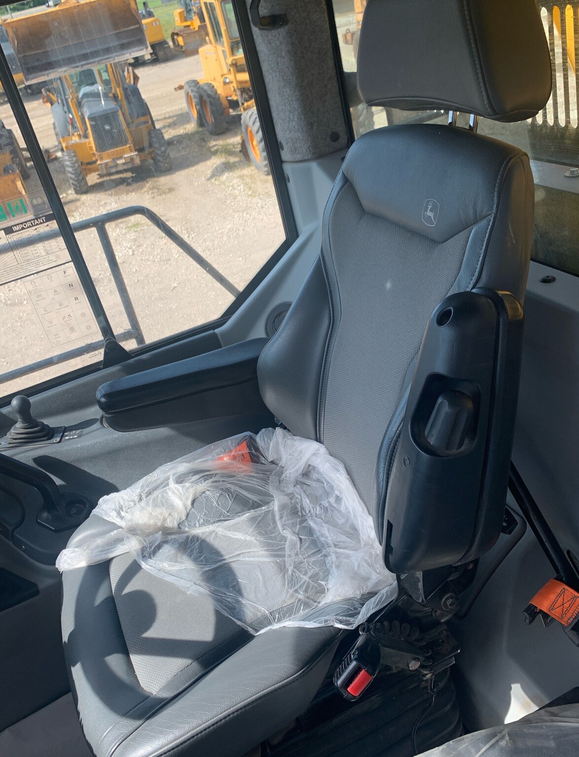 2022 John Deere 460E-II Image 9