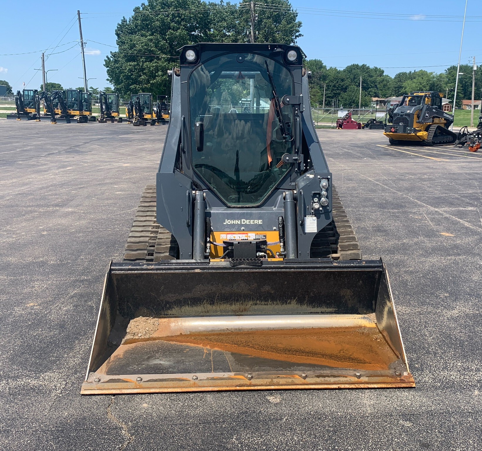 2023 John Deere 317G Image 7