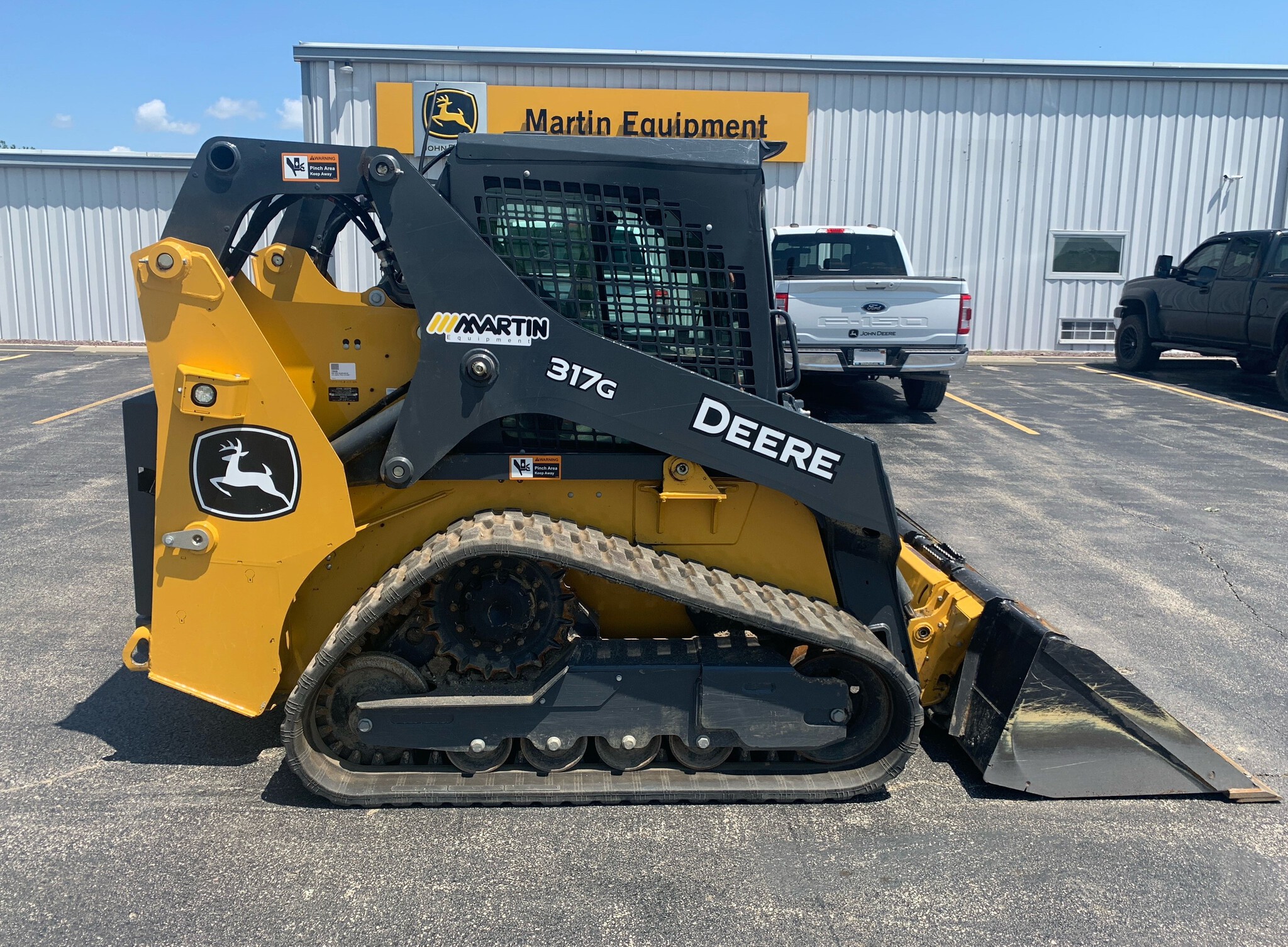 2023 John Deere 317G Image 1