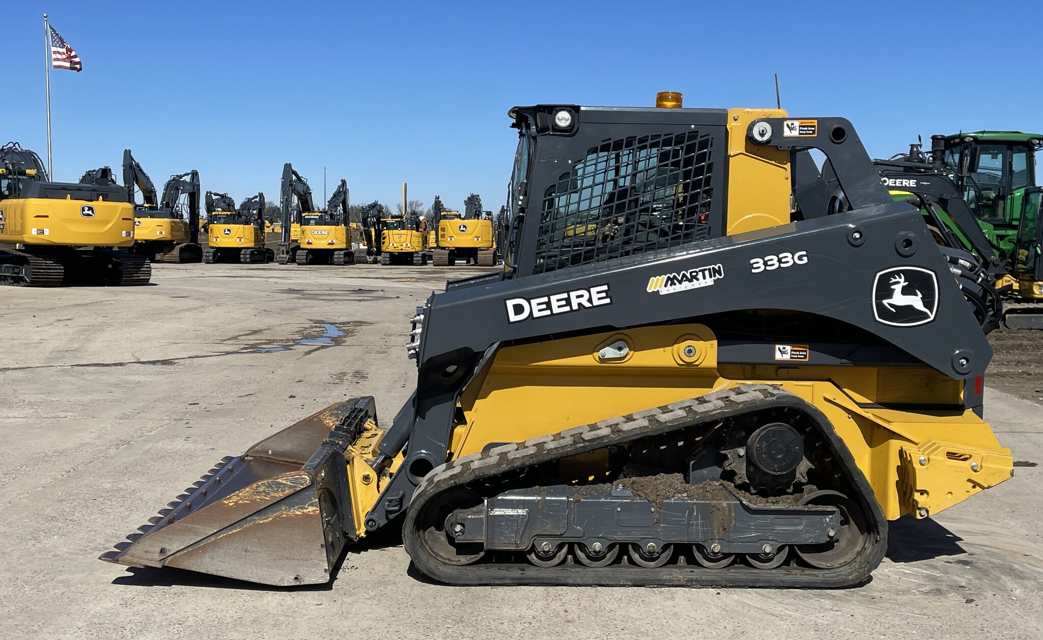 2023 John Deere 333G Image 2