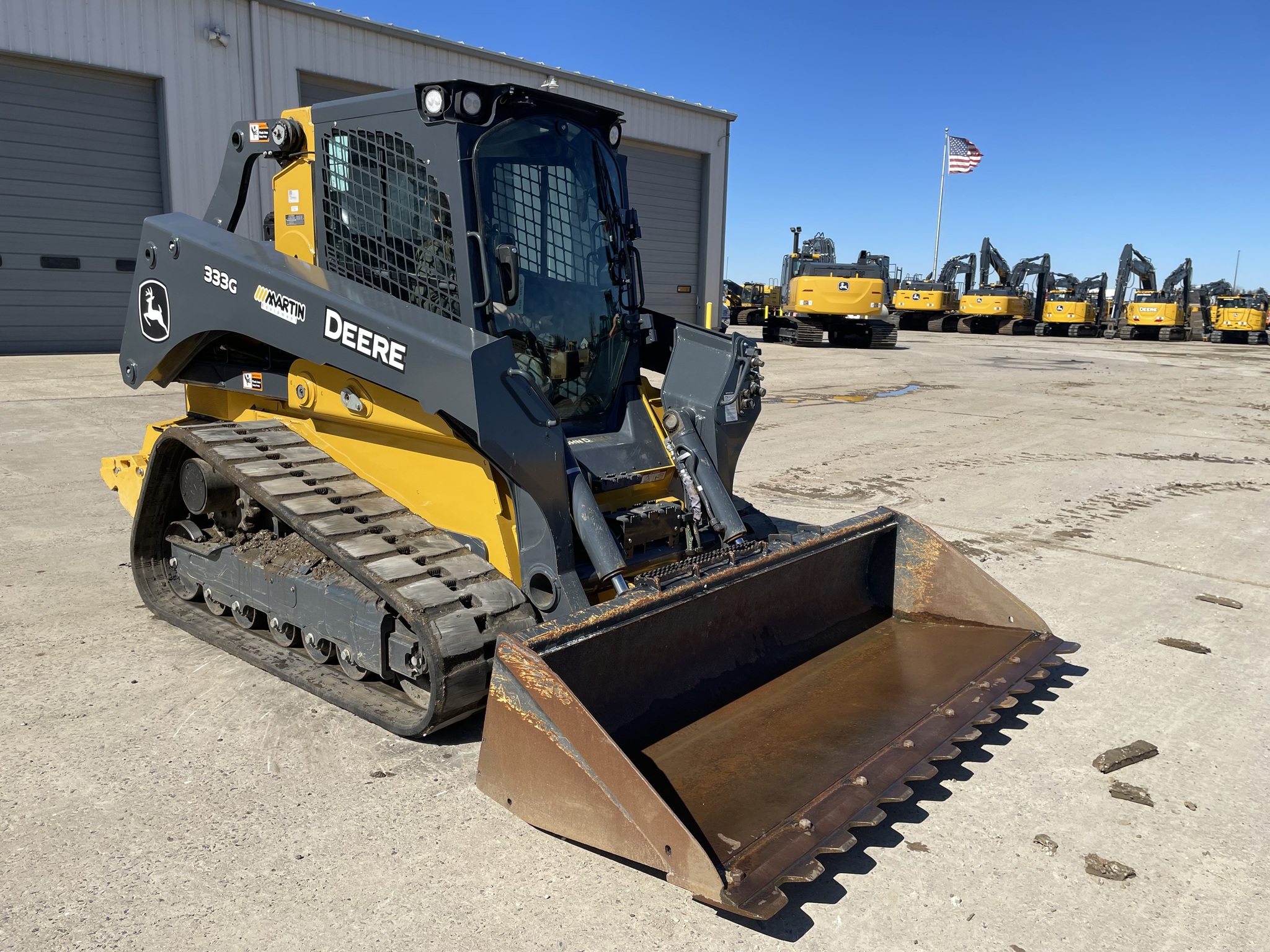 2023 John Deere 333G Image 3