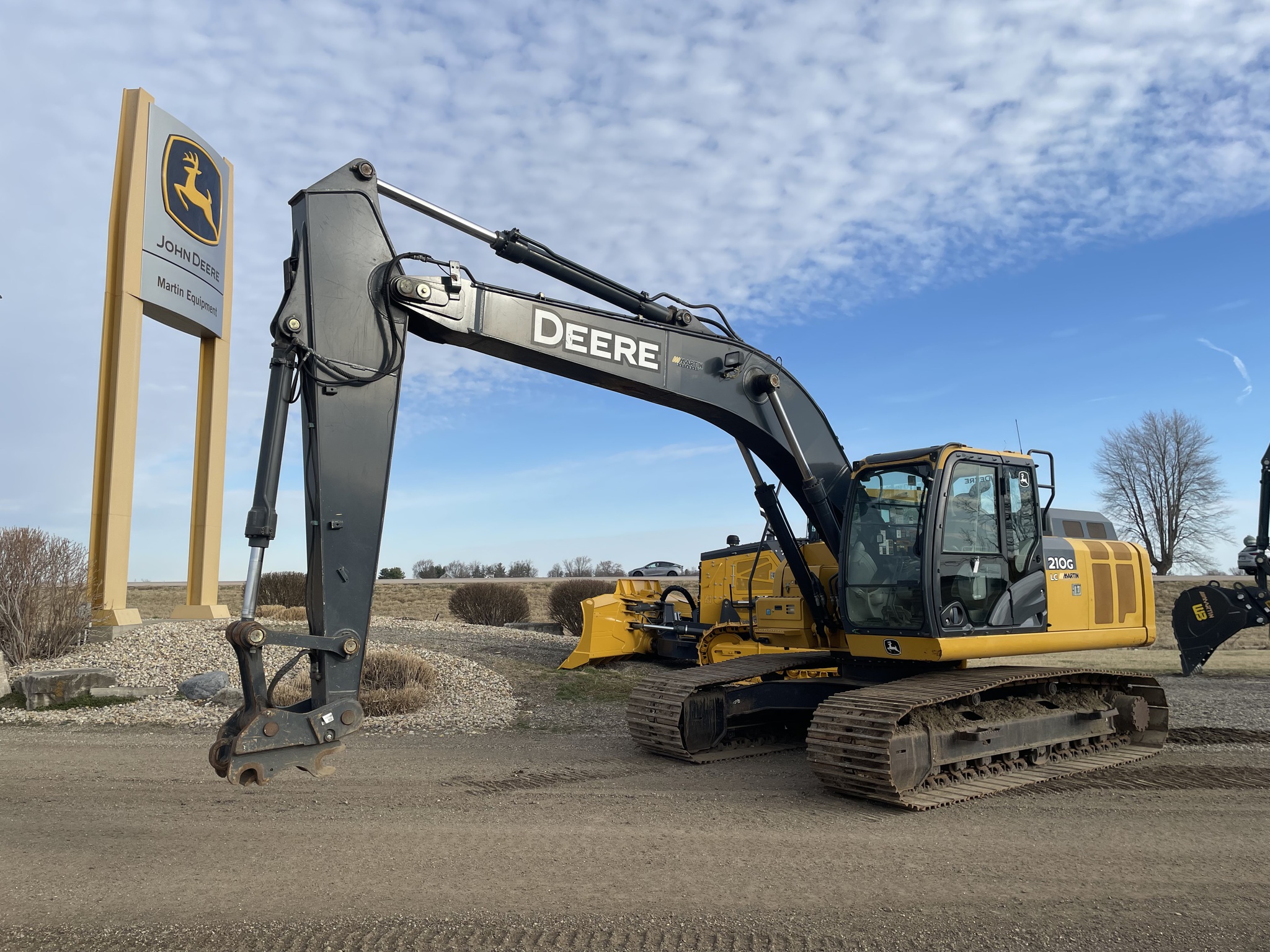 2015 John Deere 210G LC Image 1