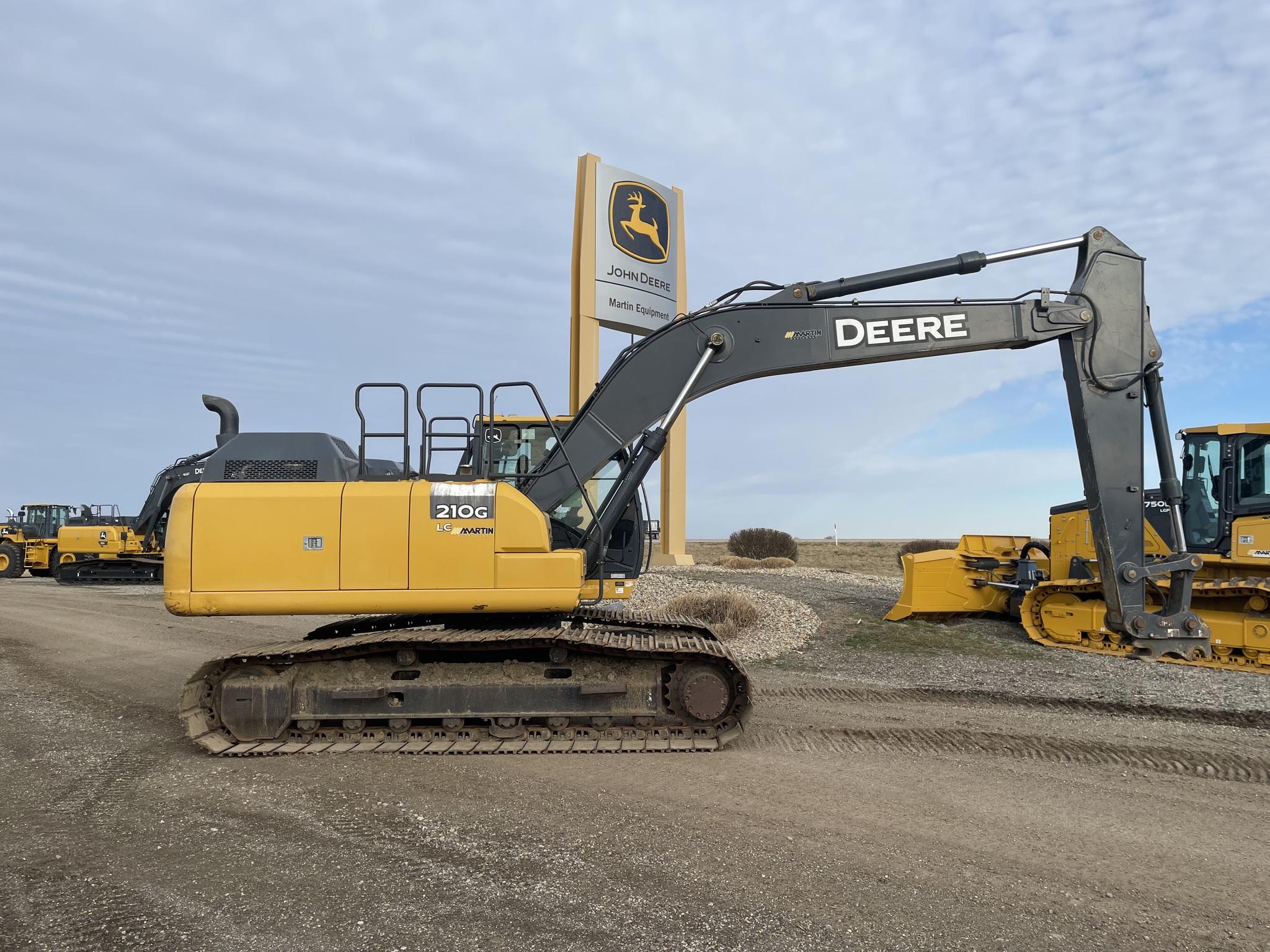 2015 John Deere 210G LC Image 4