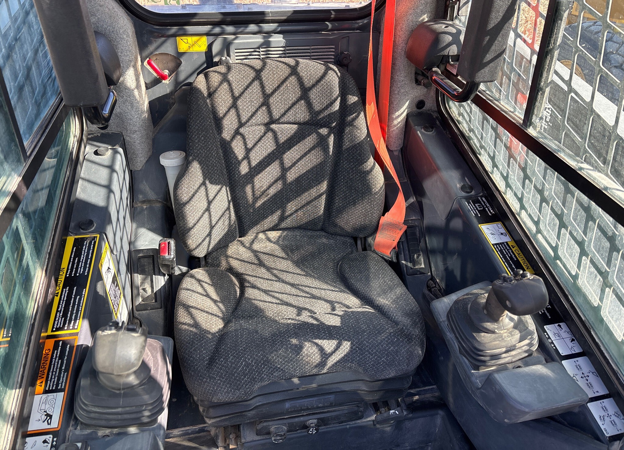 2019 John Deere 333G Image 7