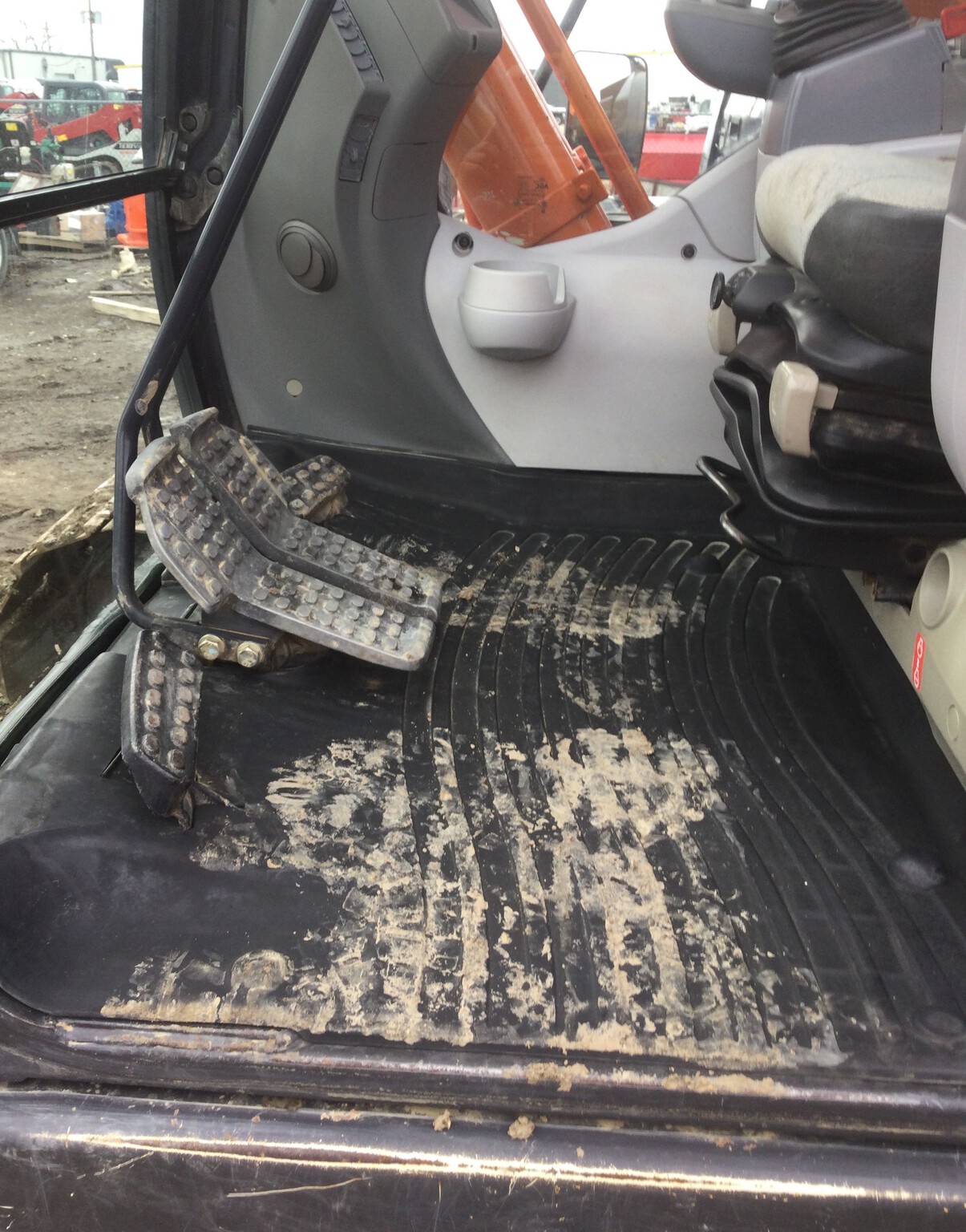 2017 Hitachi ZX210-6 Image 10