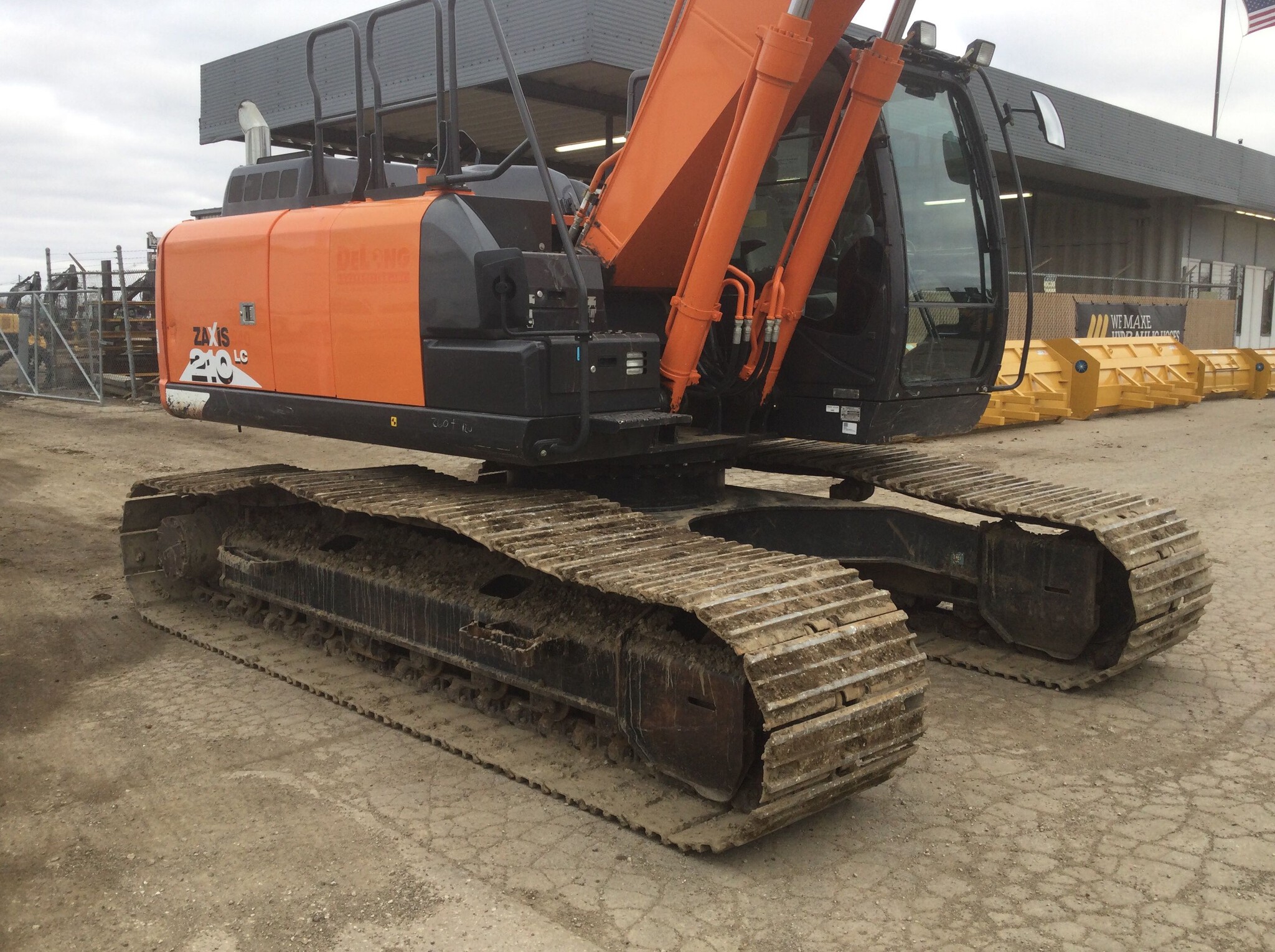 2017 Hitachi ZX210-6 Image 4