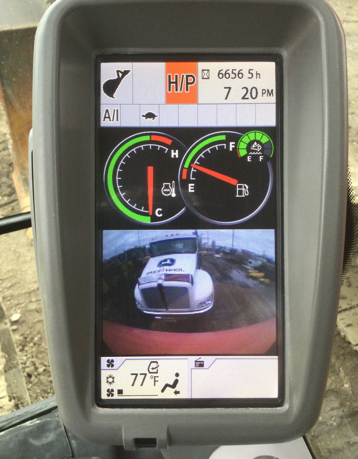 2017 Hitachi ZX210-6 Image 13