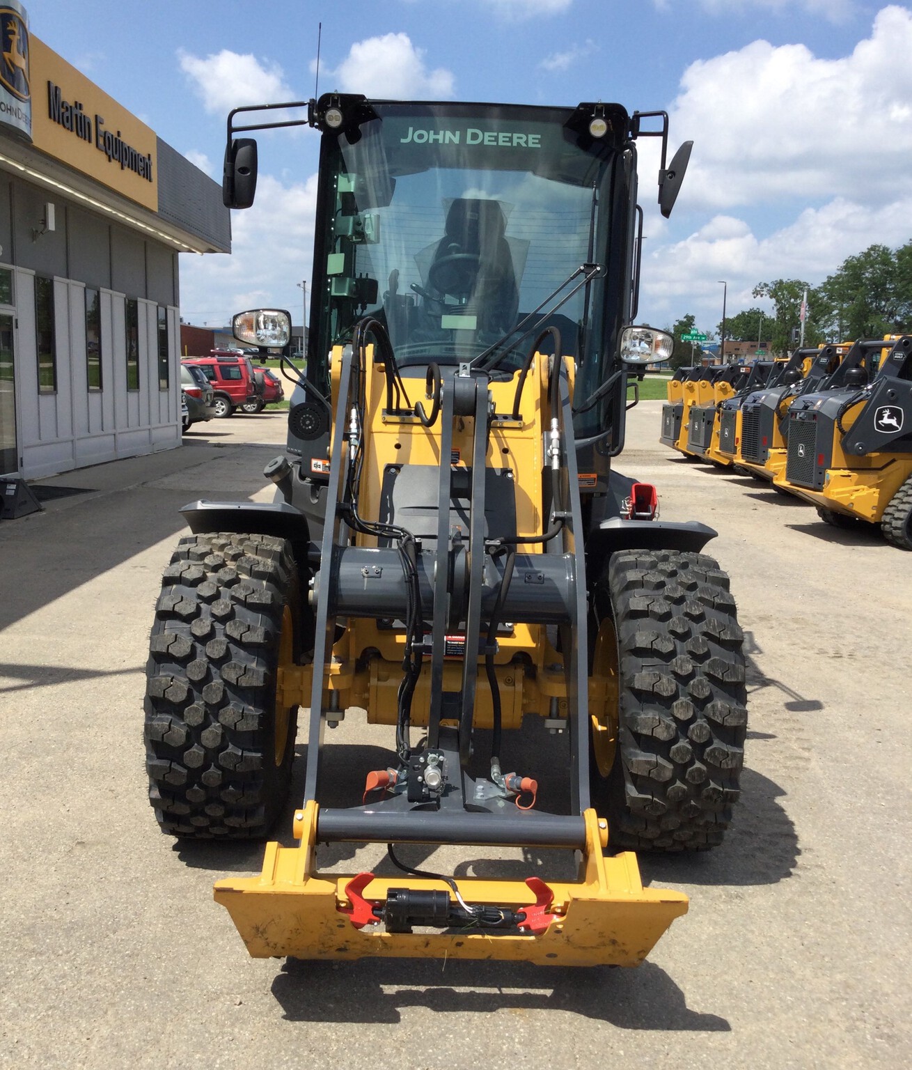 2023 John Deere 244L Image 3