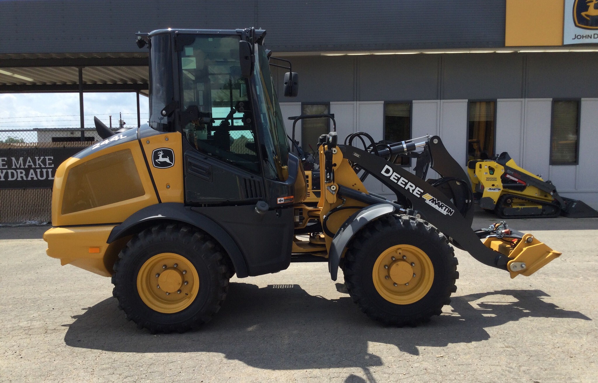 2023 John Deere 244L Image 1