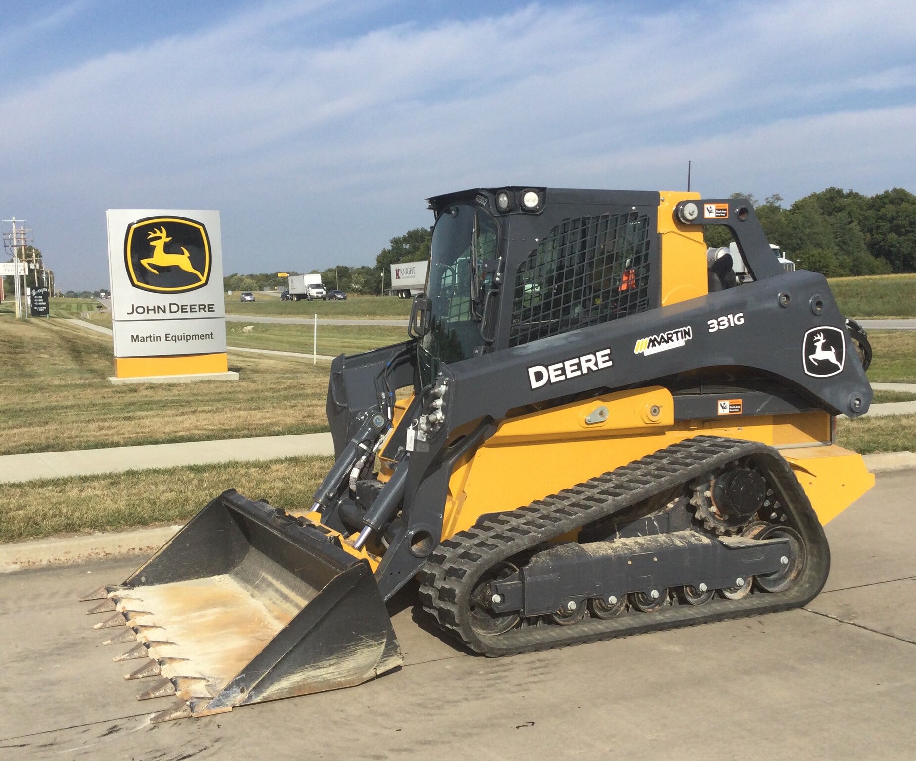 2021 John Deere 331G Image 4