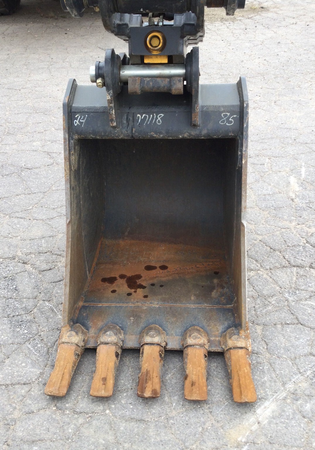 2024 John Deere 75 P Image 8