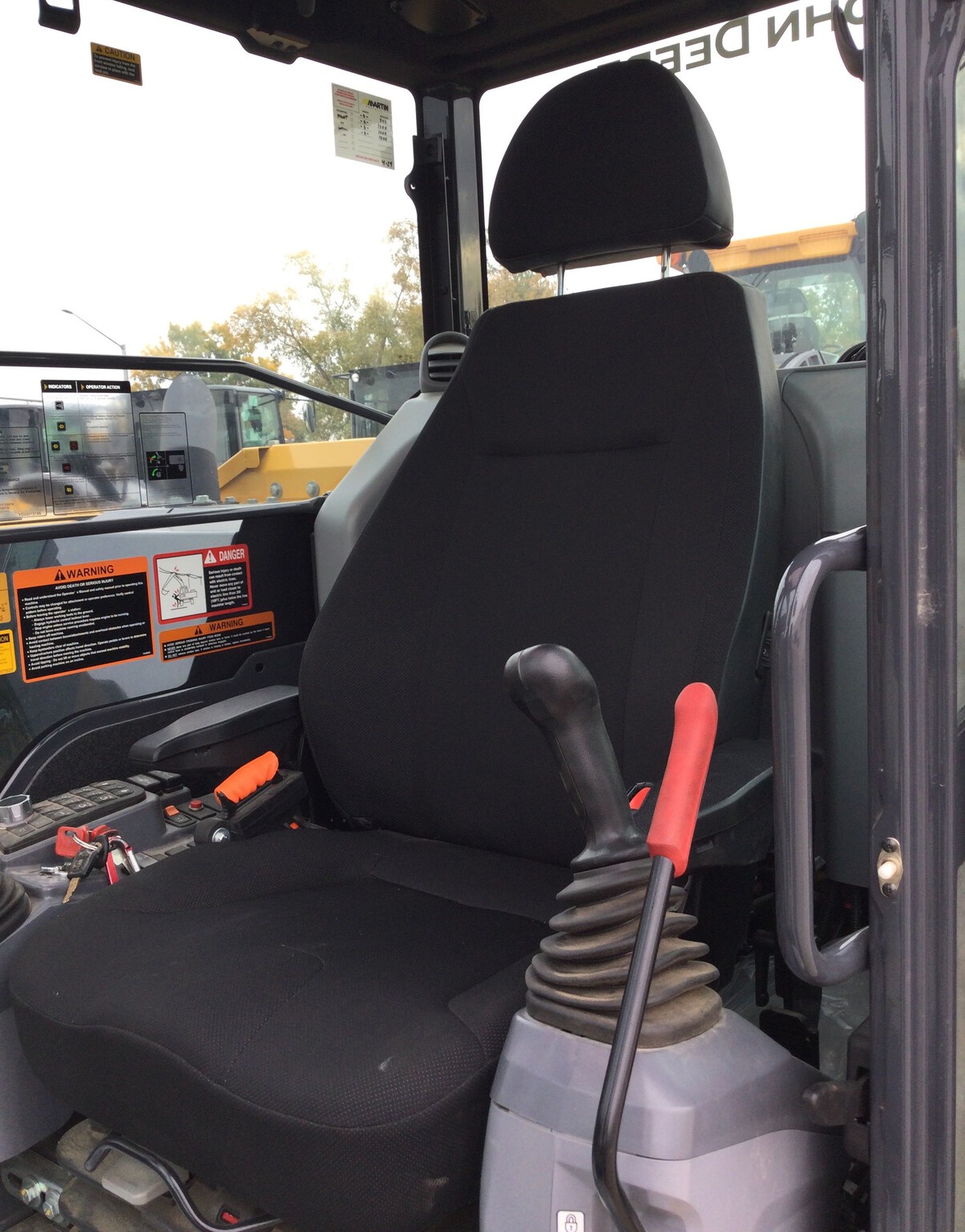 2024 John Deere 75 P Image 11
