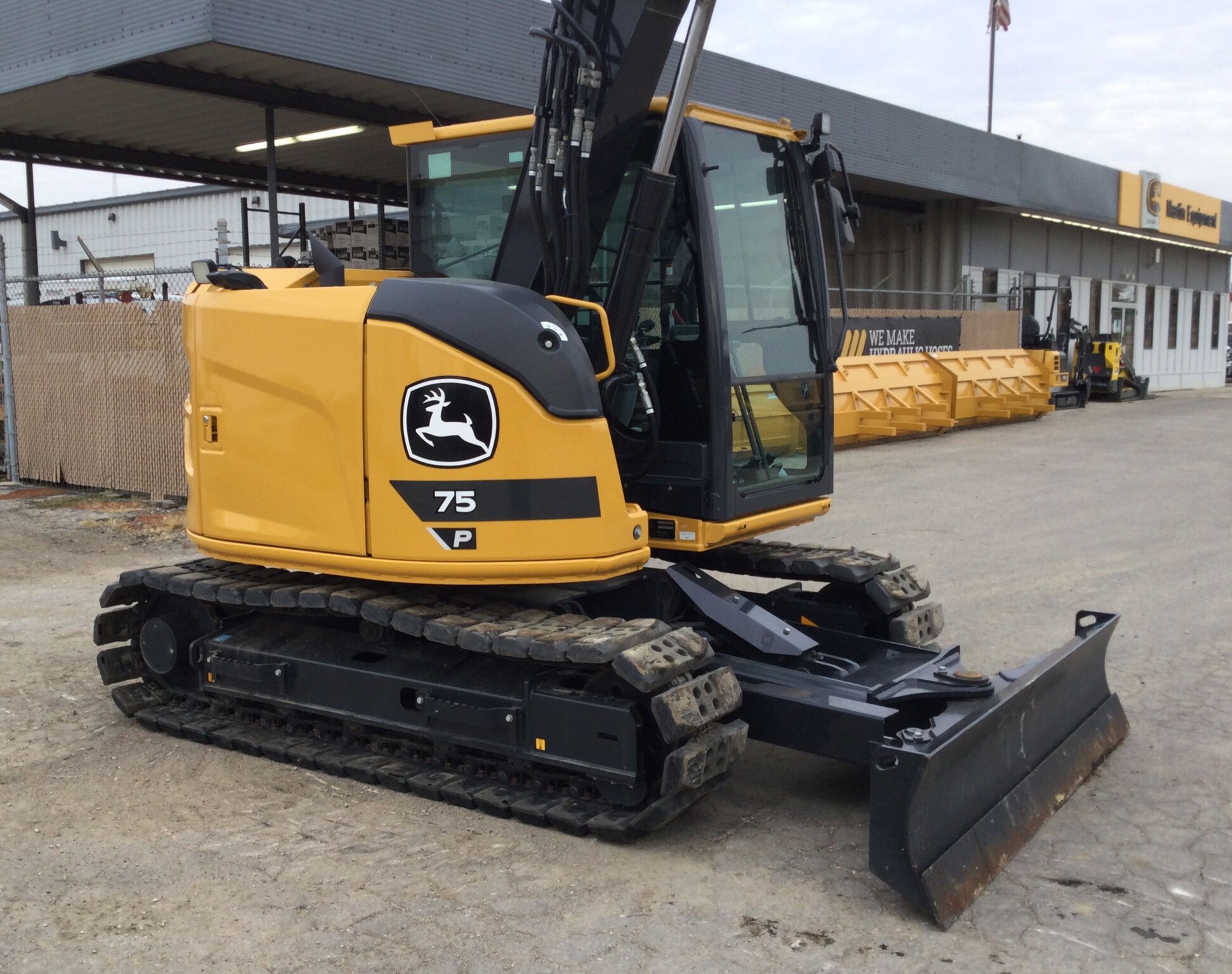 2024 John Deere 75 P Image 2
