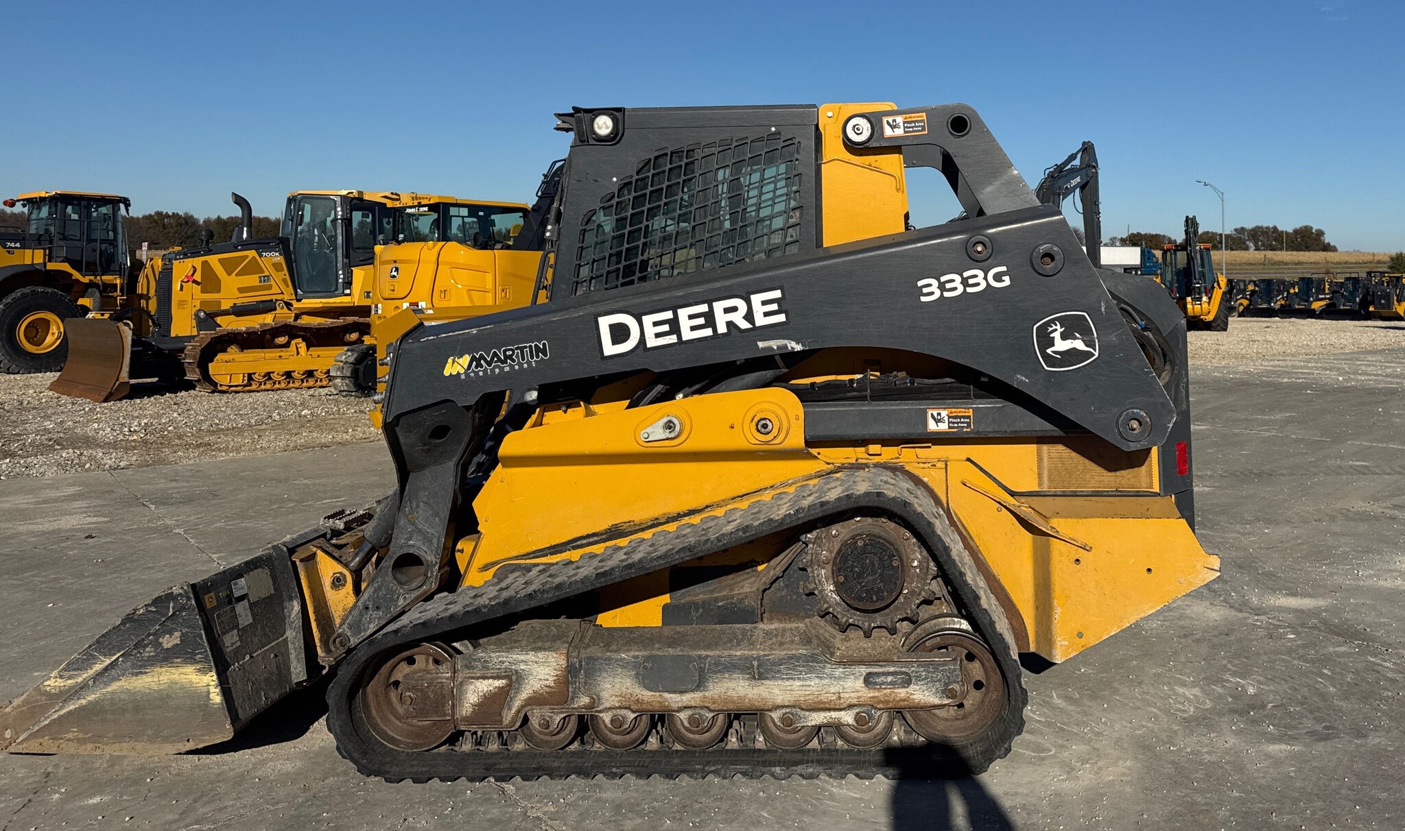 2019 John Deere 333G Image 2