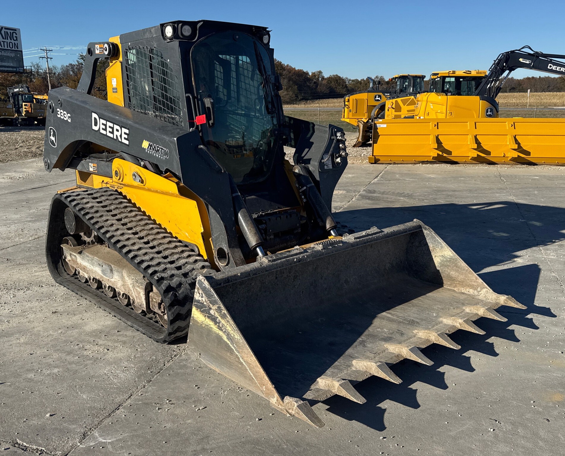 2019 John Deere 333G Image 6