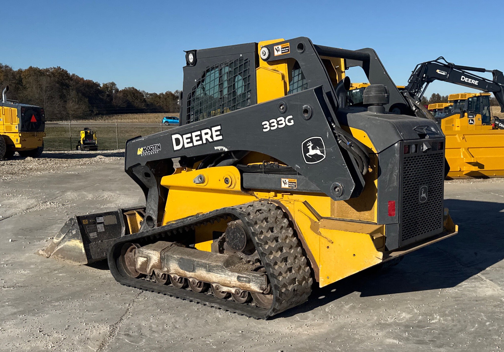 2019 John Deere 333G Image 3