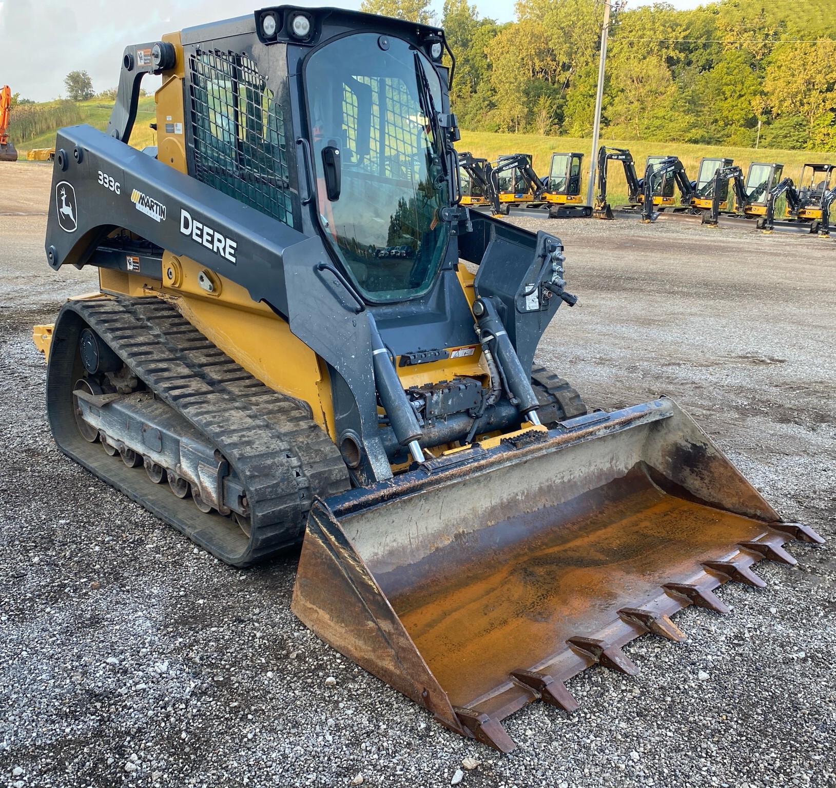 2021 John Deere 333G Image 9