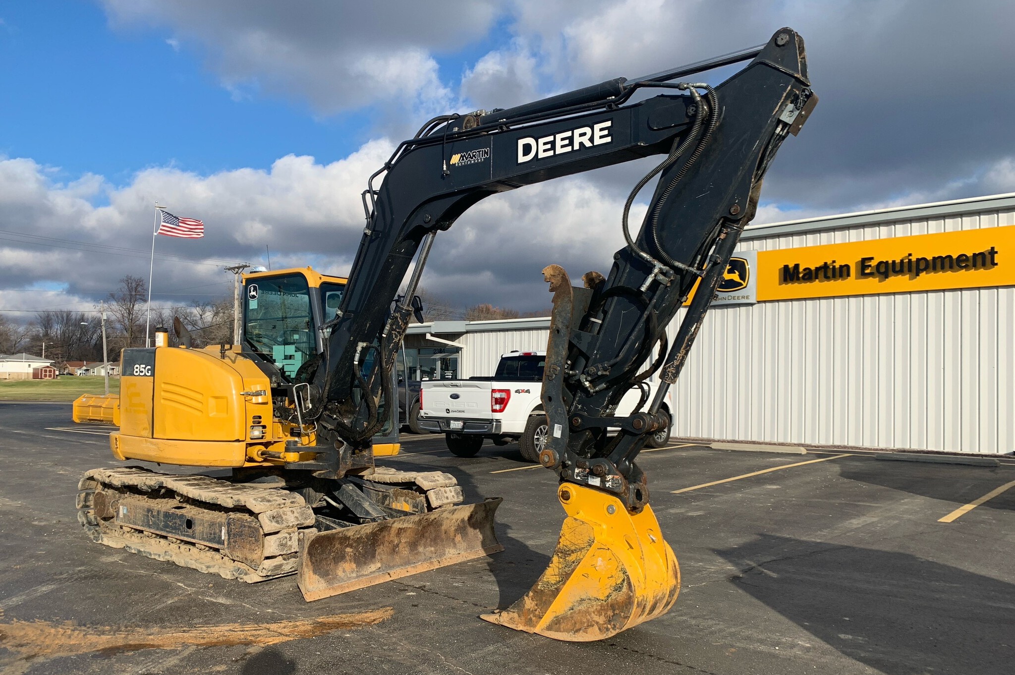 2019 John Deere 85G Image 1