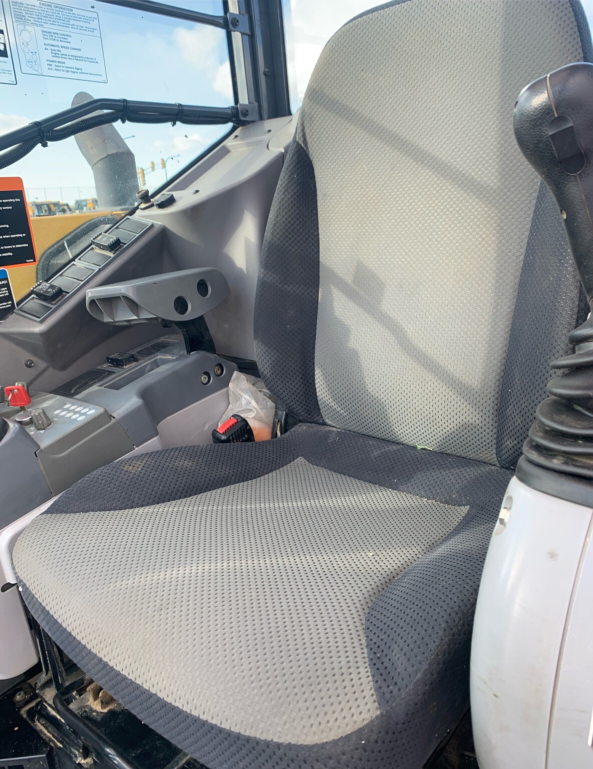 2019 John Deere 85G Image 7