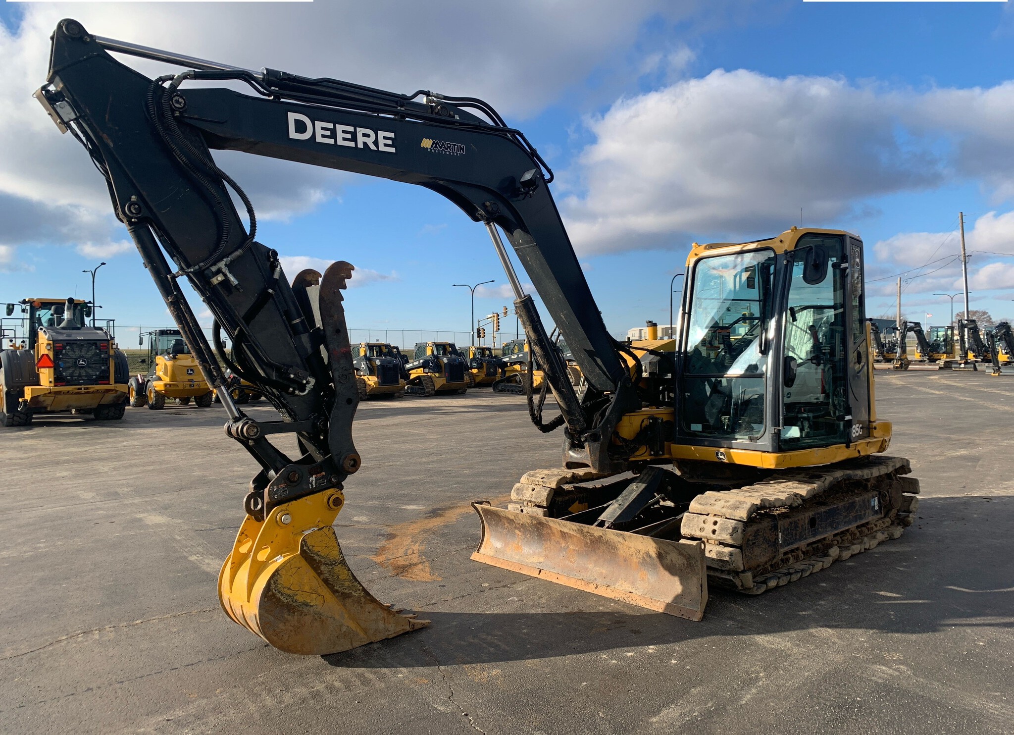 2019 John Deere 85G Image 2