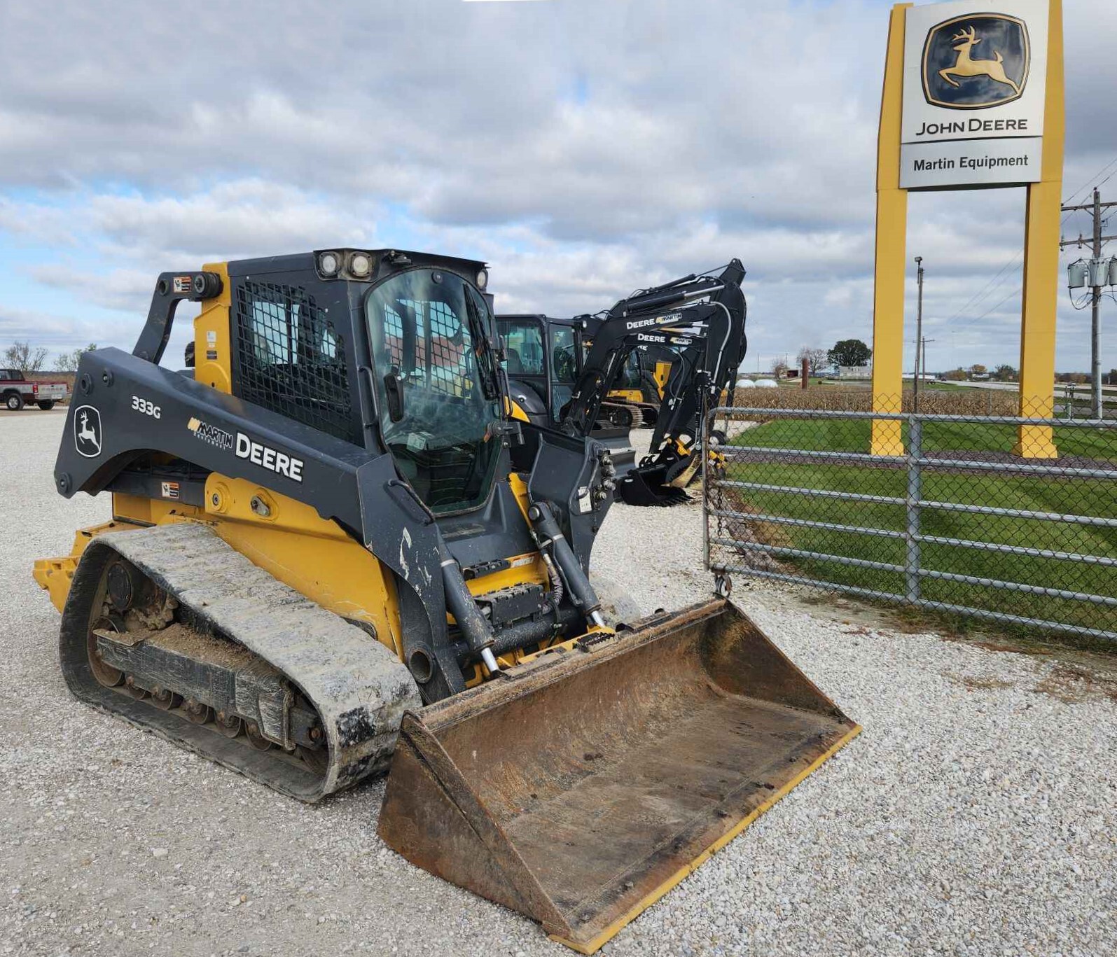 2020 John Deere 333G Image 1