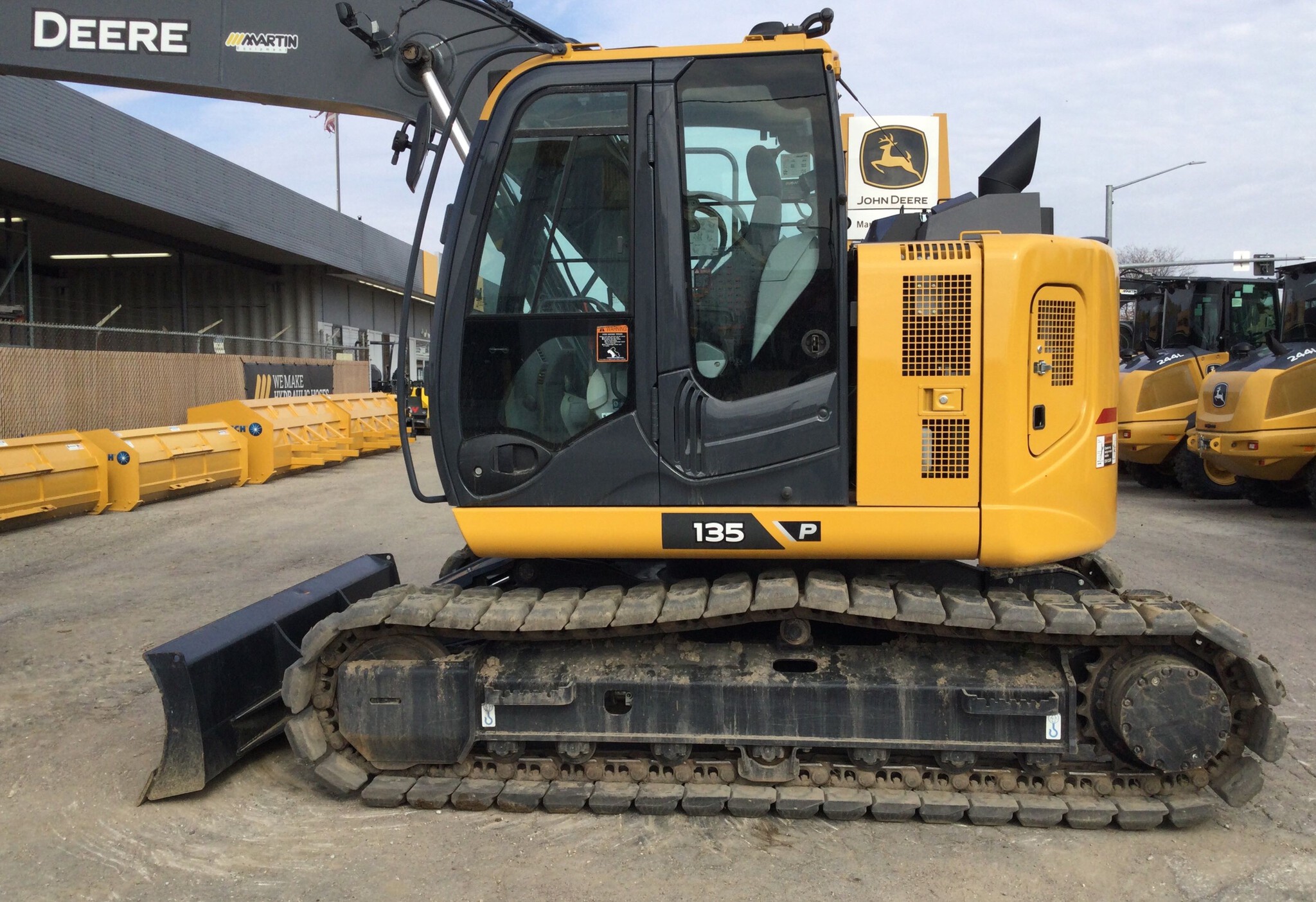 2023 John Deere 135 P Image 6