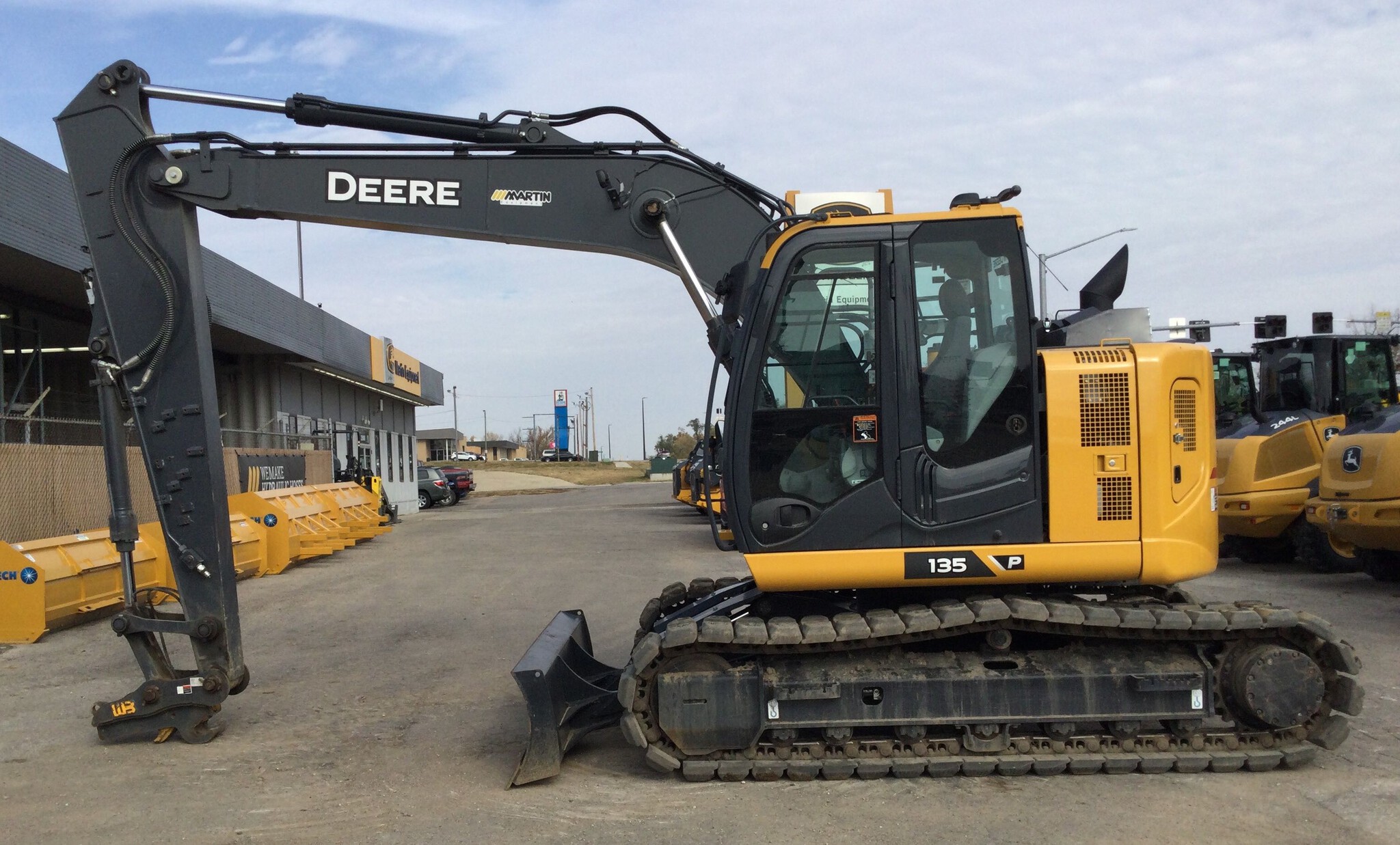 2023 John Deere 135 P Image 5