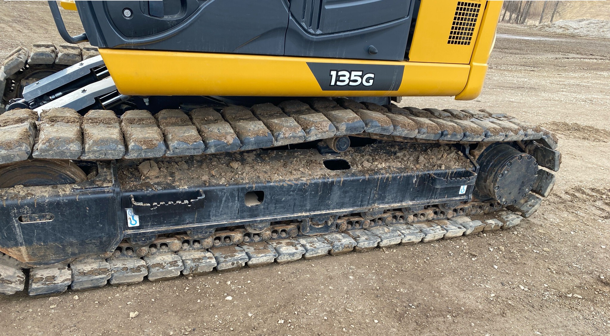 2022 John Deere 135G Image 9