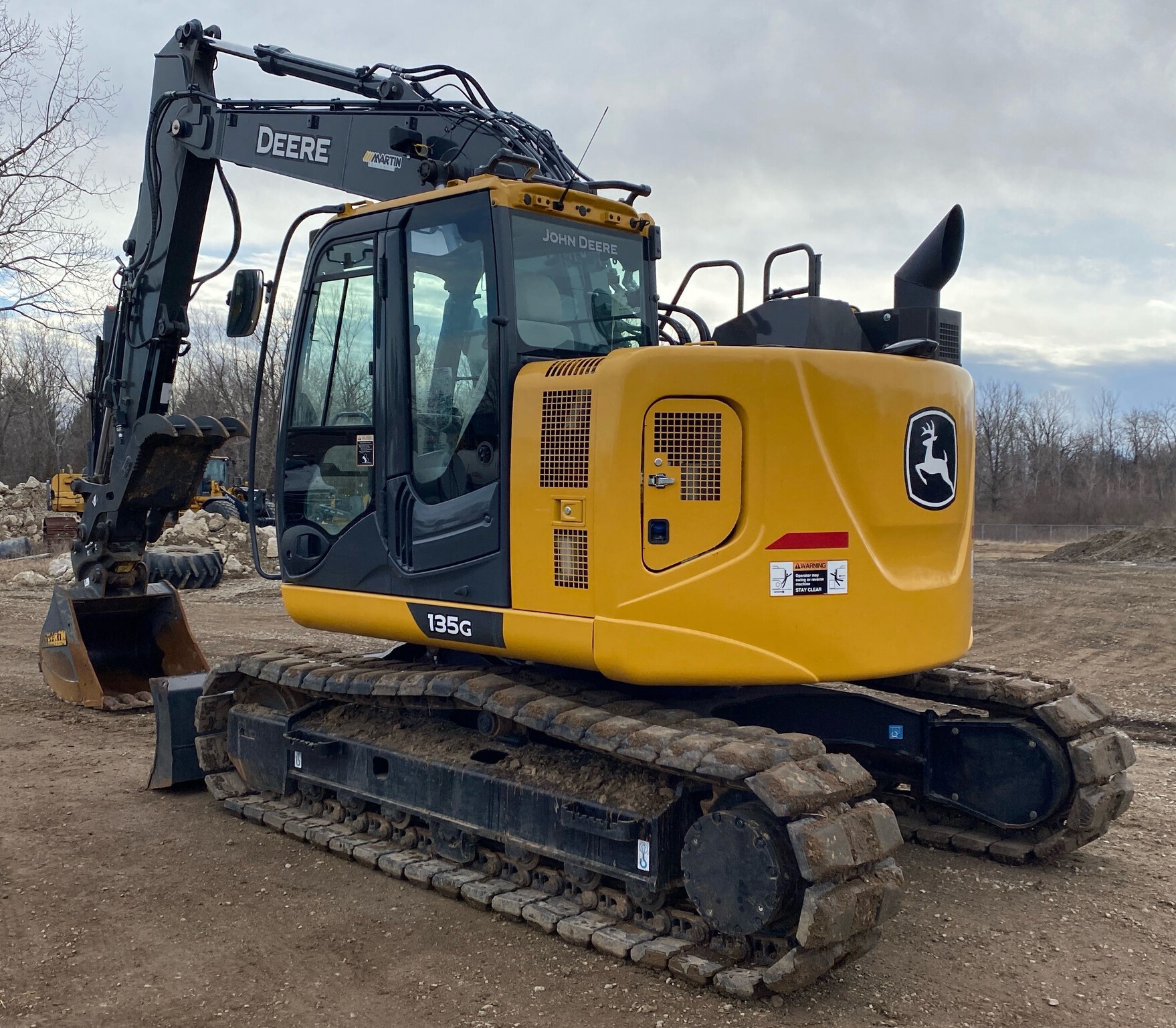 2022 John Deere 135G Image 6
