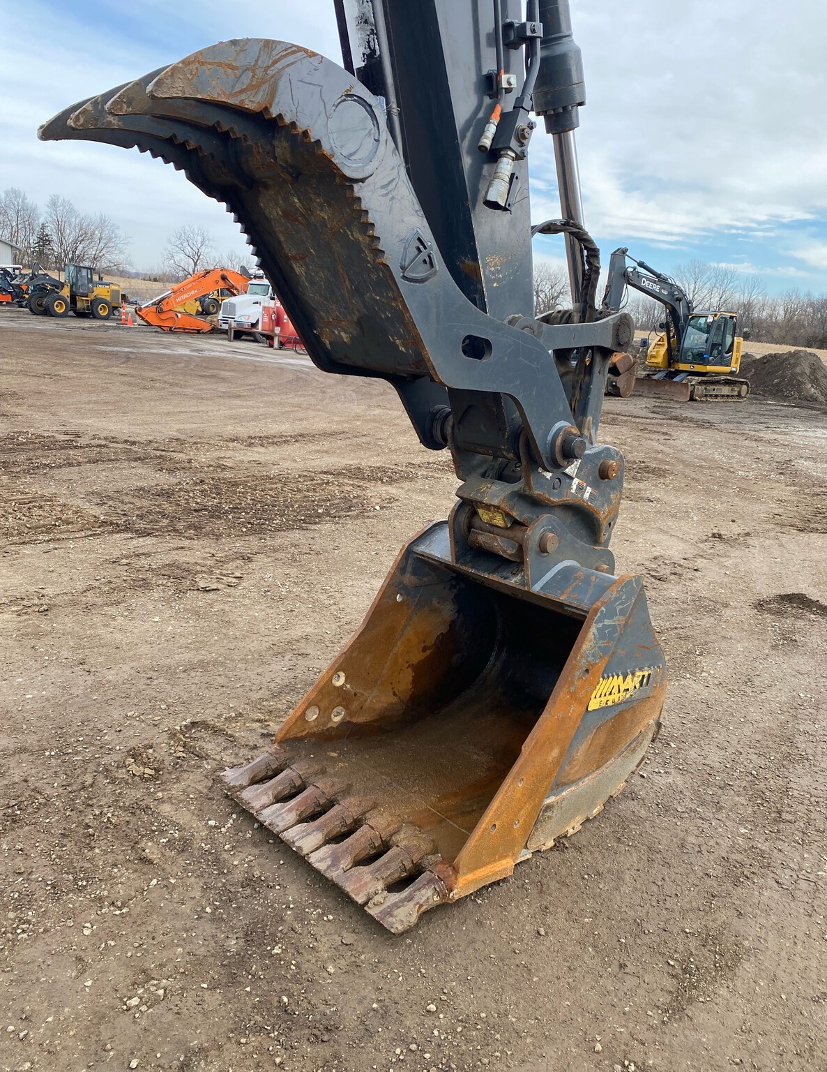 2022 John Deere 135G Image 12