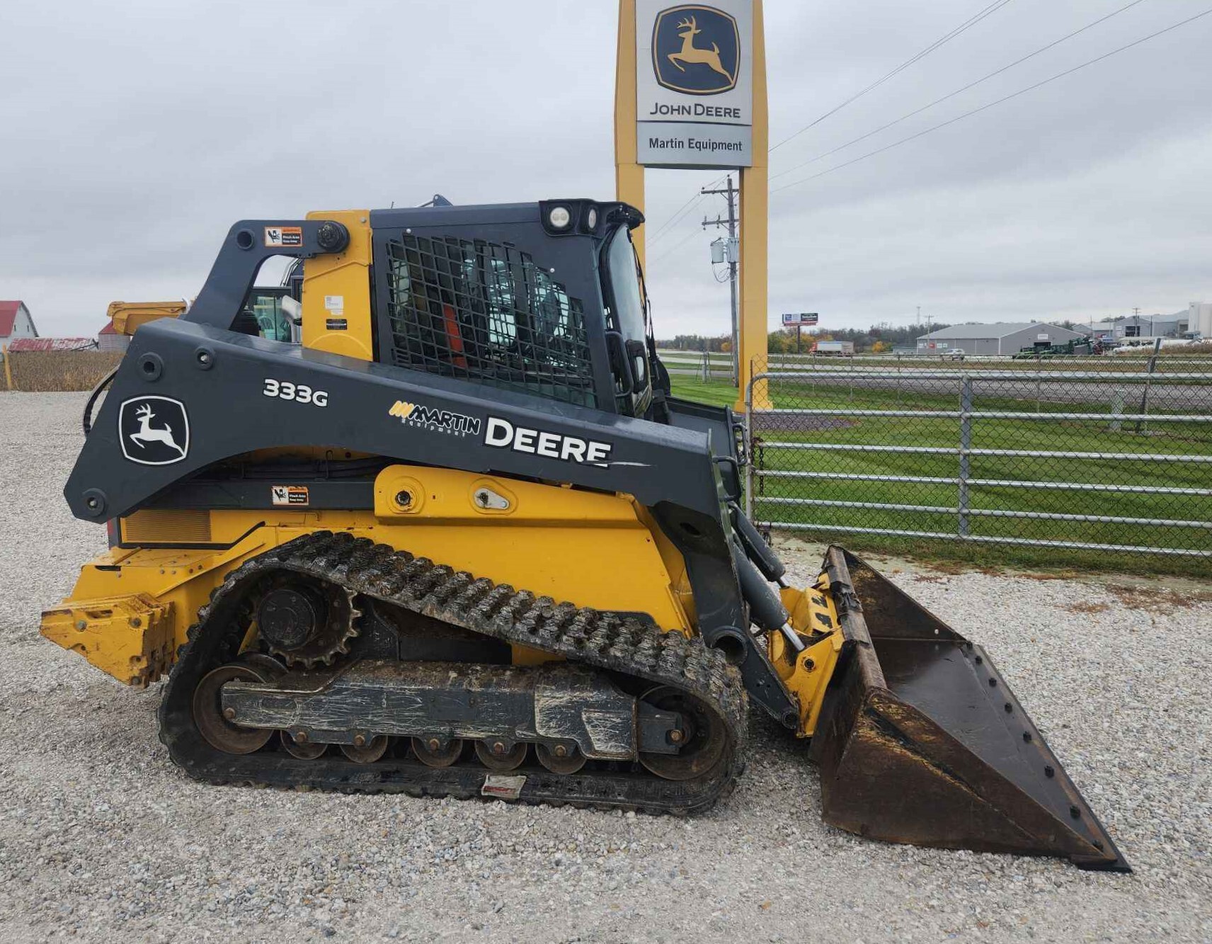 2020 John Deere 333G Image 2