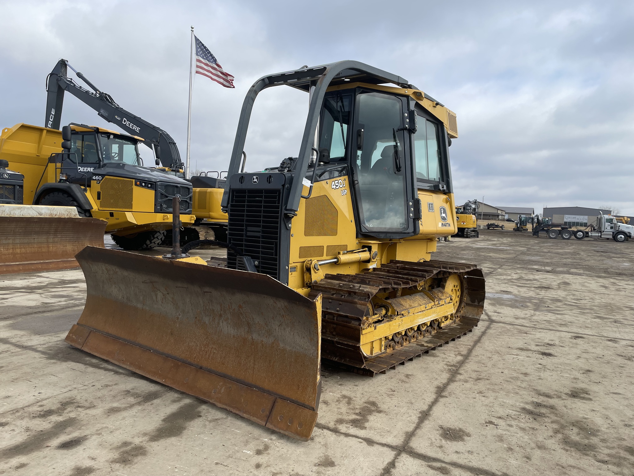 2016 John Deere 450J Image 3