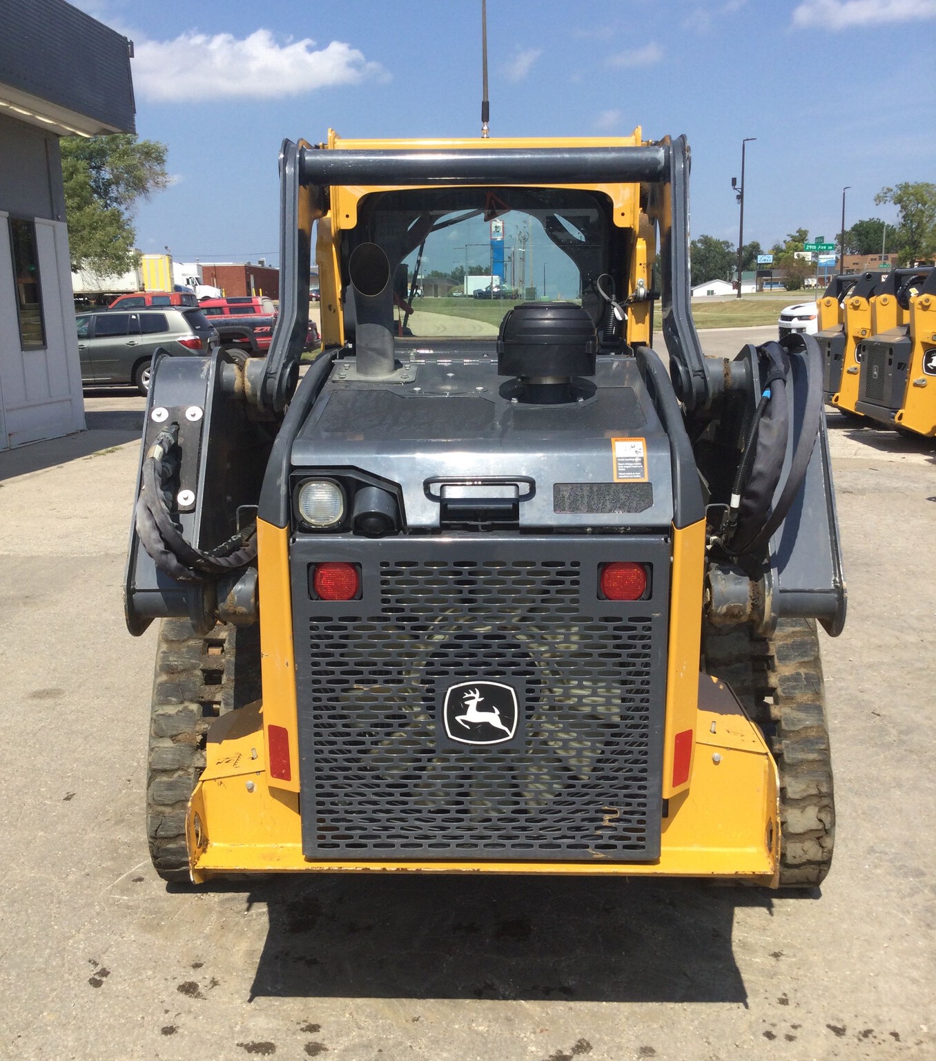 2022 John Deere 325G Image 3