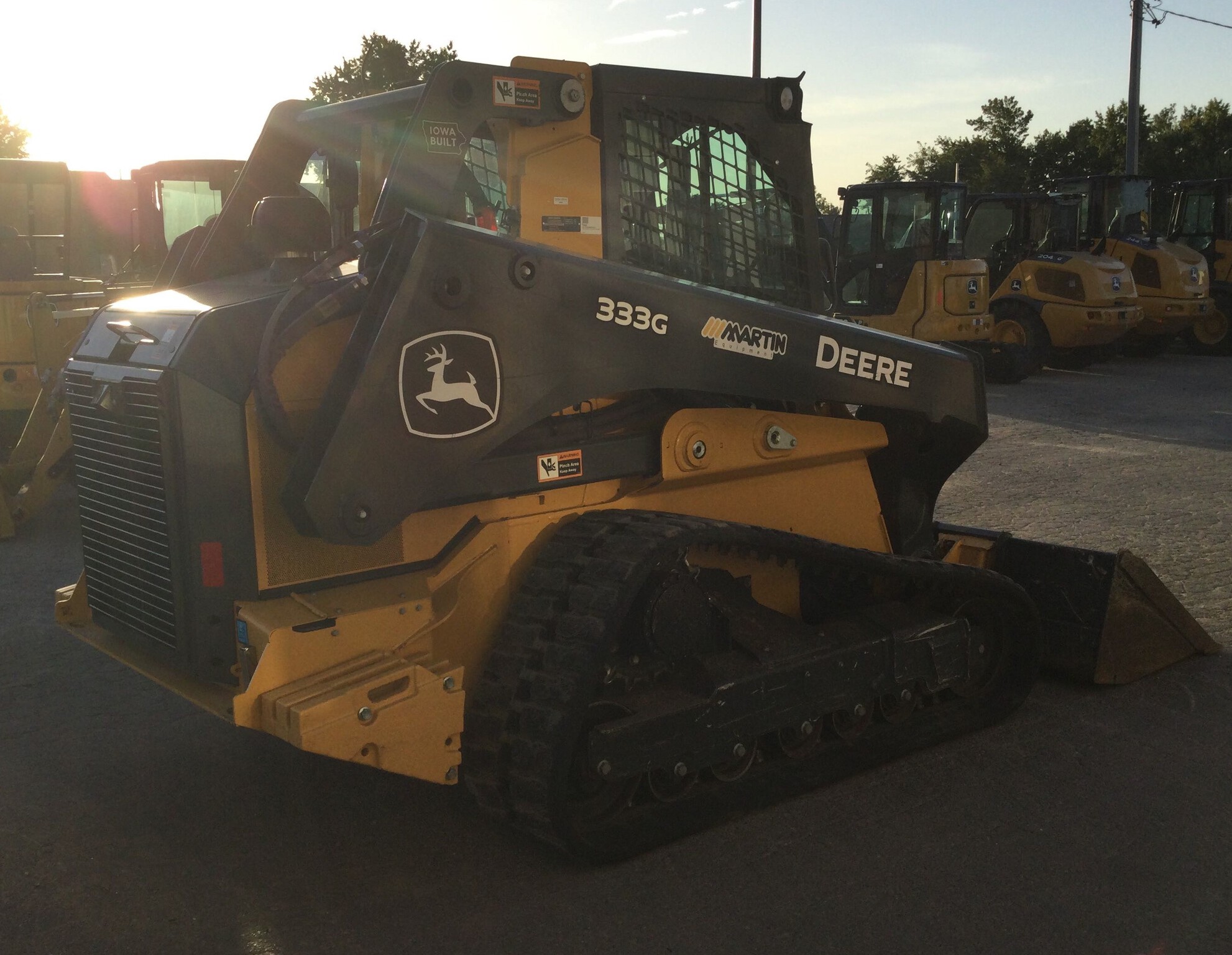 2023 John Deere 333G Image 5