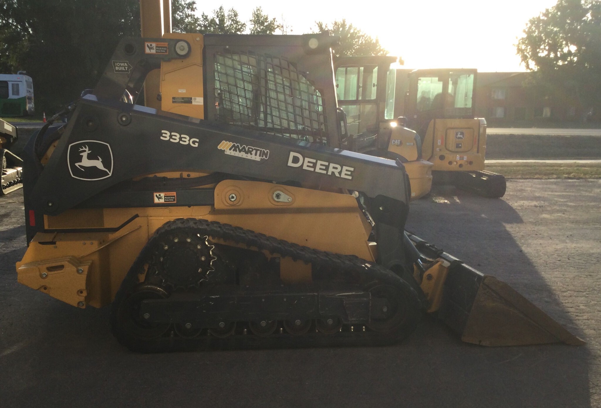 2023 John Deere 333G Image 6
