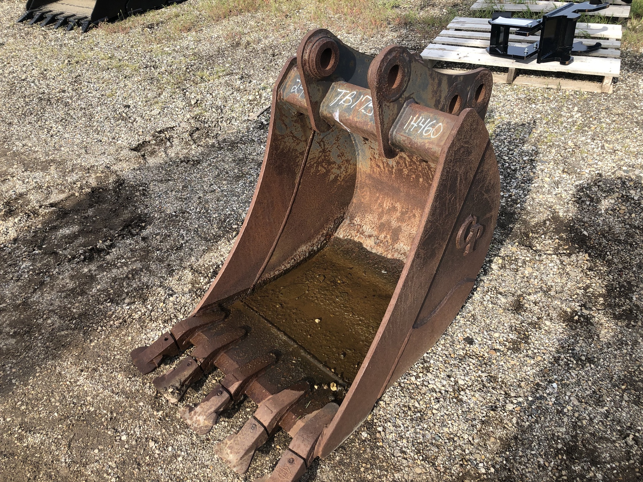 2005 Takeuchi BUCKET Image 1