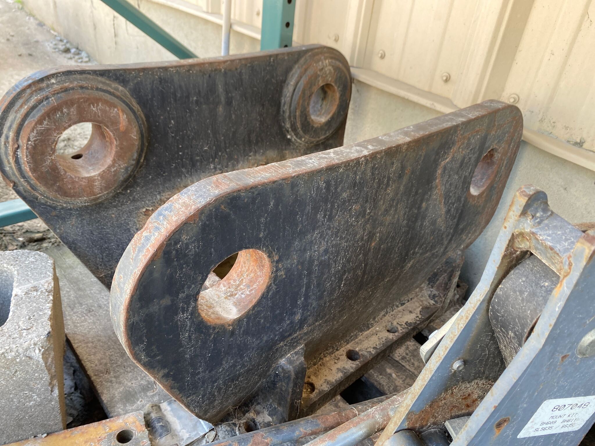 2006 Breaker Technology, Inc. (BTI) BRACKET Image 1