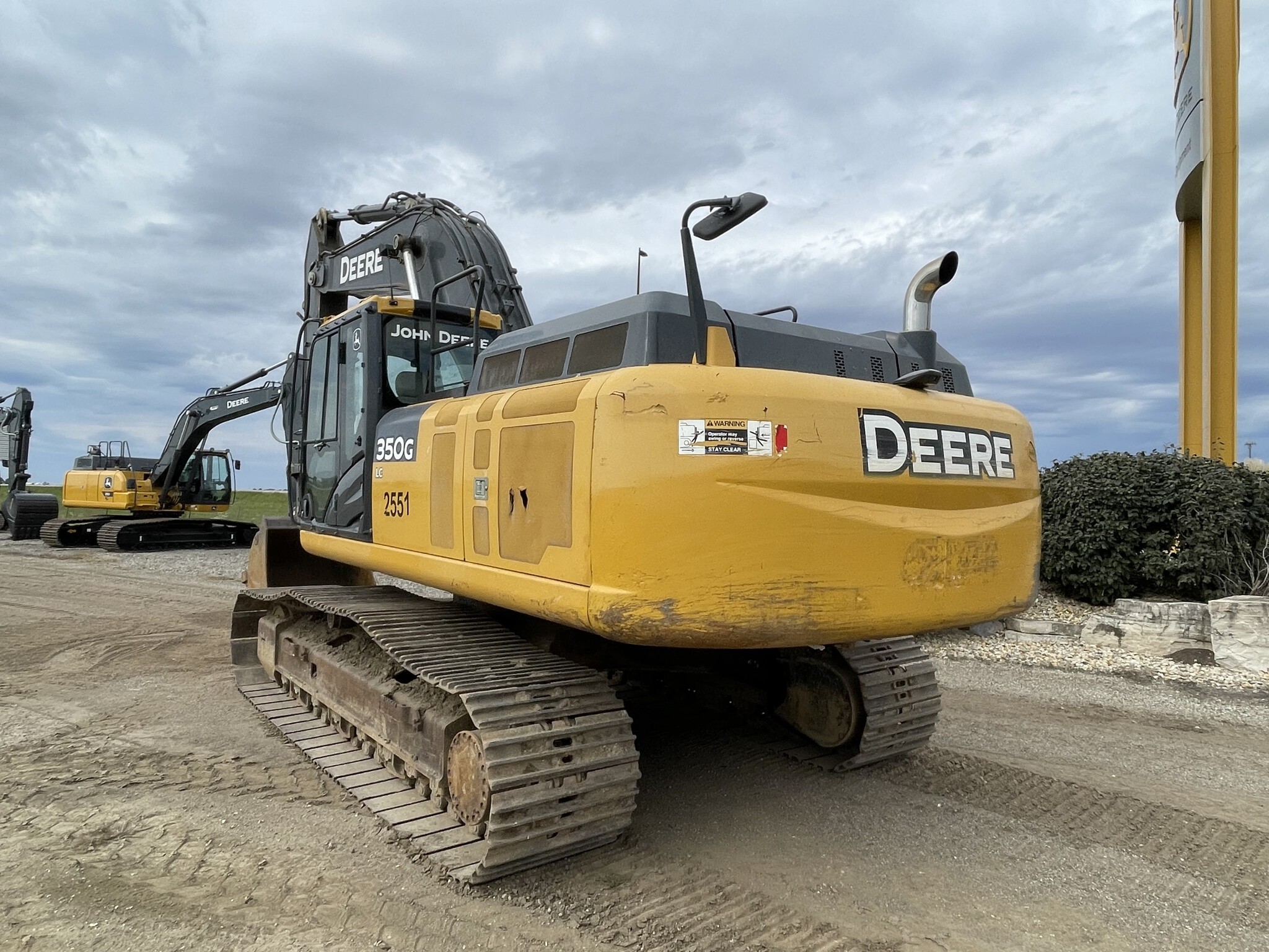 2017 John Deere 350G LC Image 3