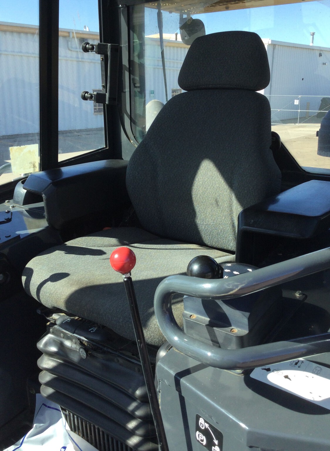 2019 John Deere 755K Image 10