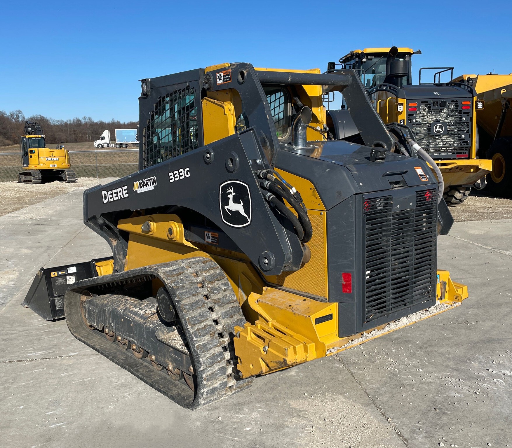 2022 John Deere 333G Image 4