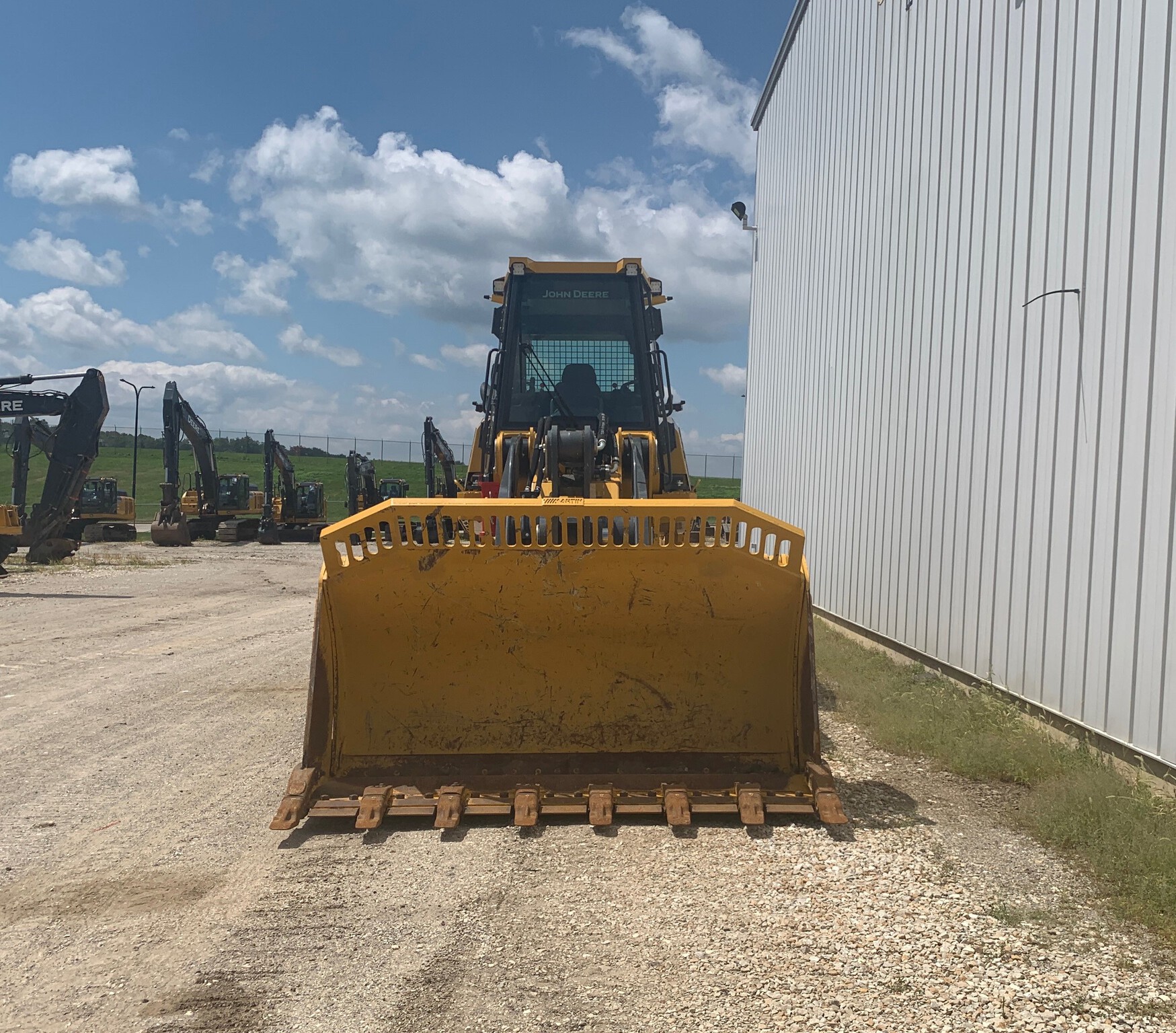2022 John Deere 755K Image 8