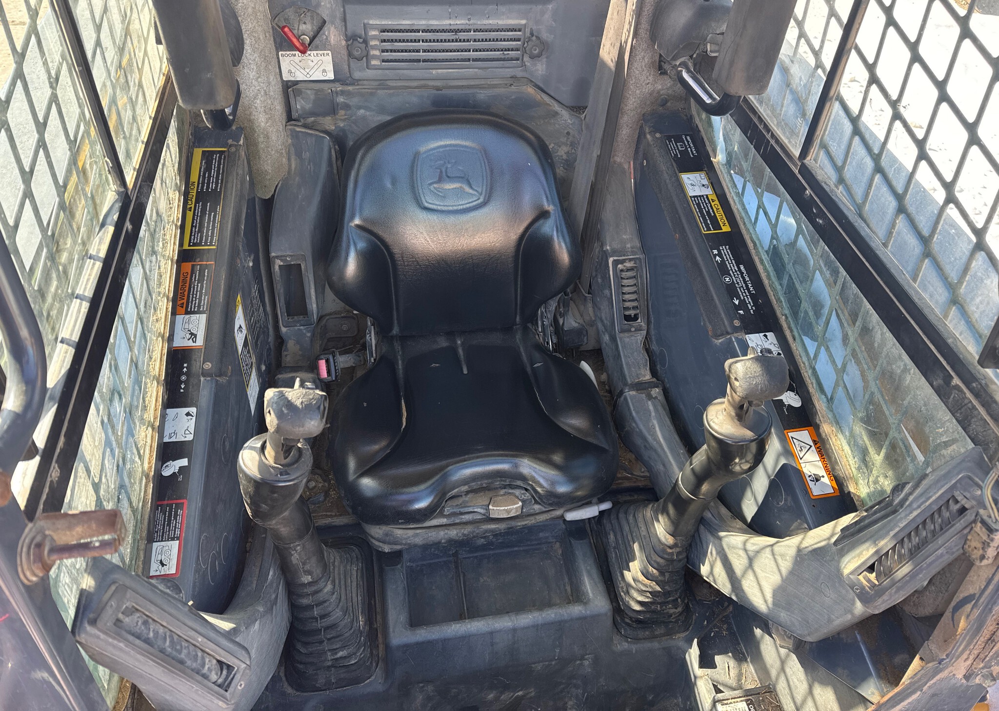 2012 John Deere 328D Image 8